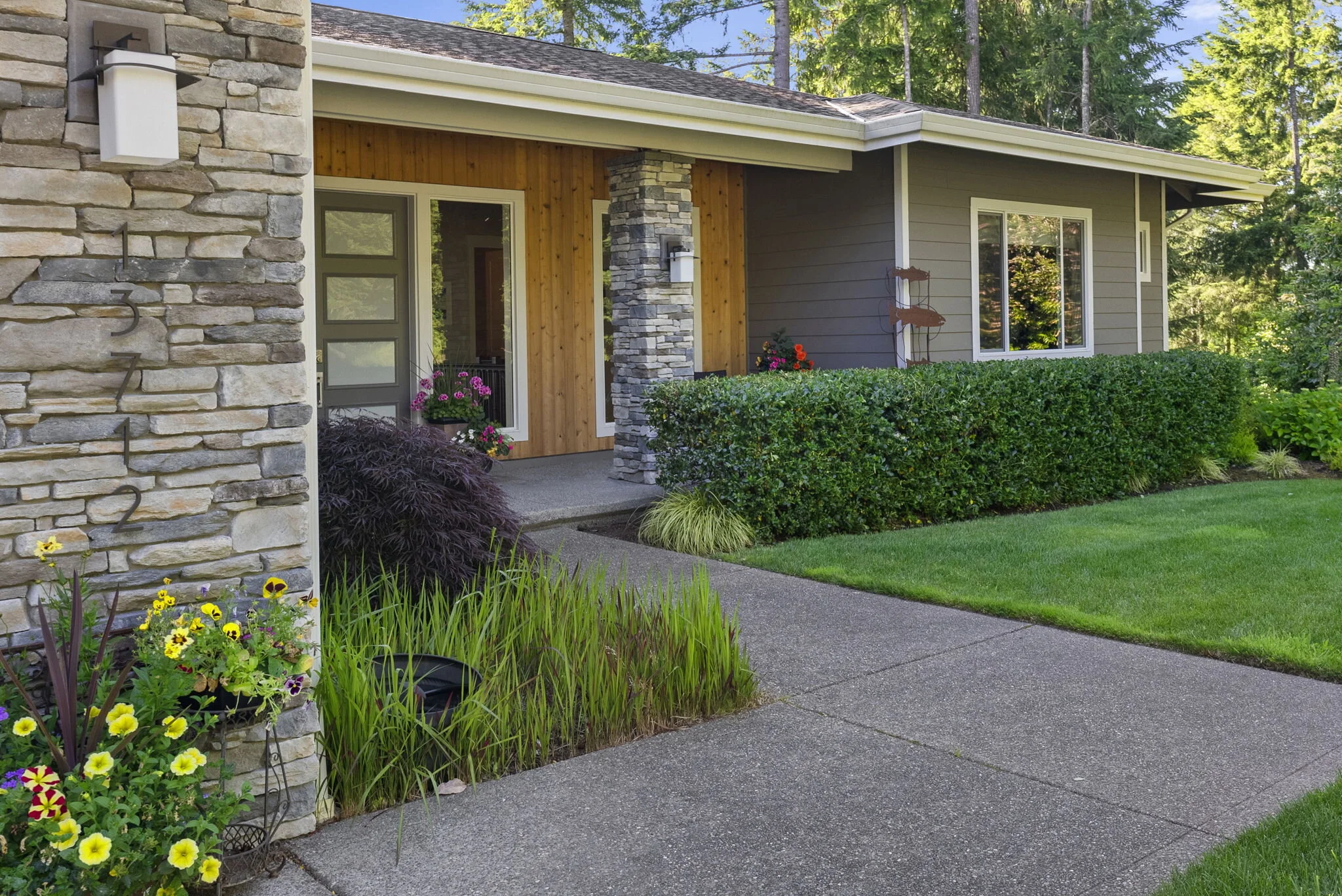 7-web-or-mls-13712 Whispering Pine019.jpg