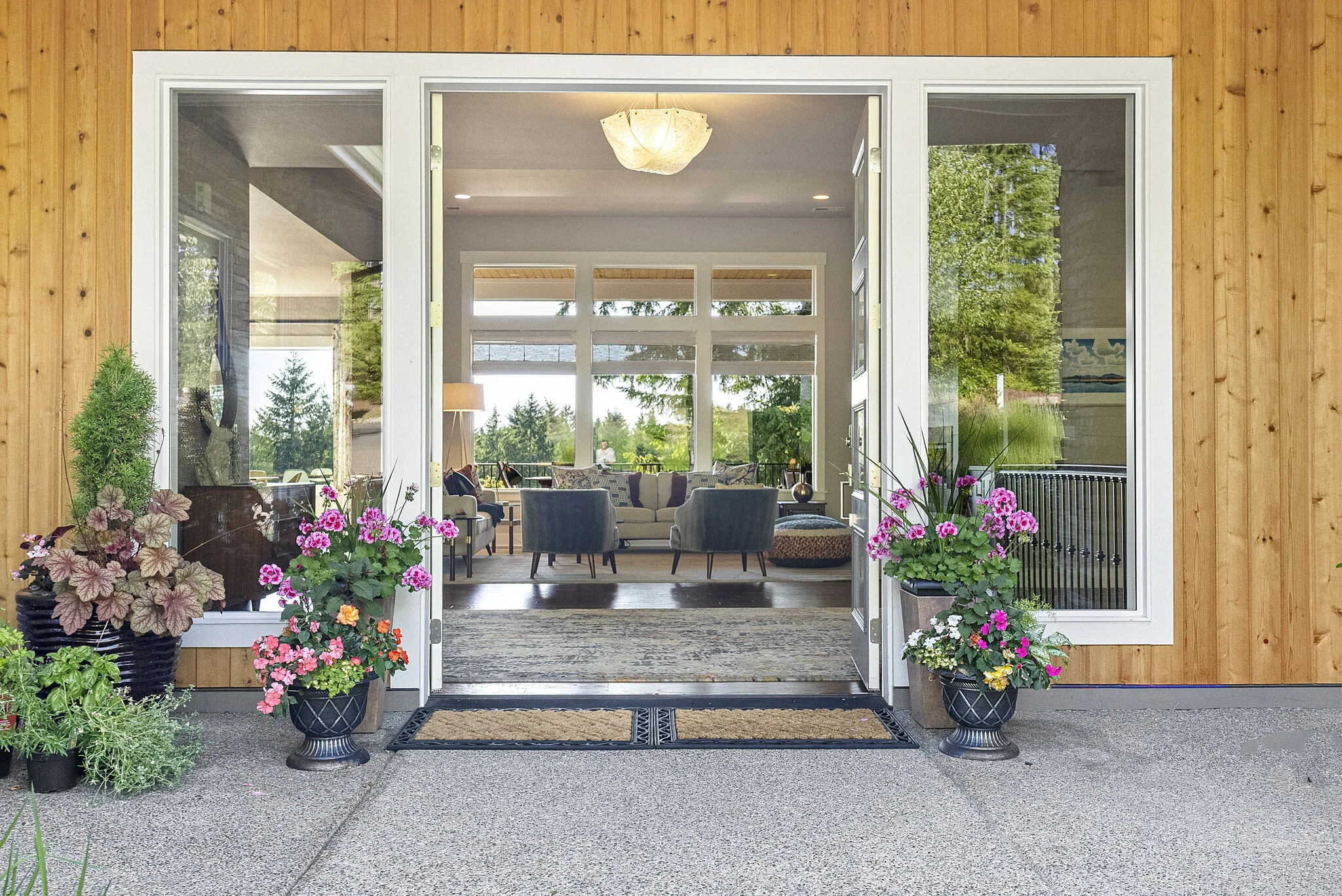 20-web-or-mls-13712 Whispering Pine028.jpg