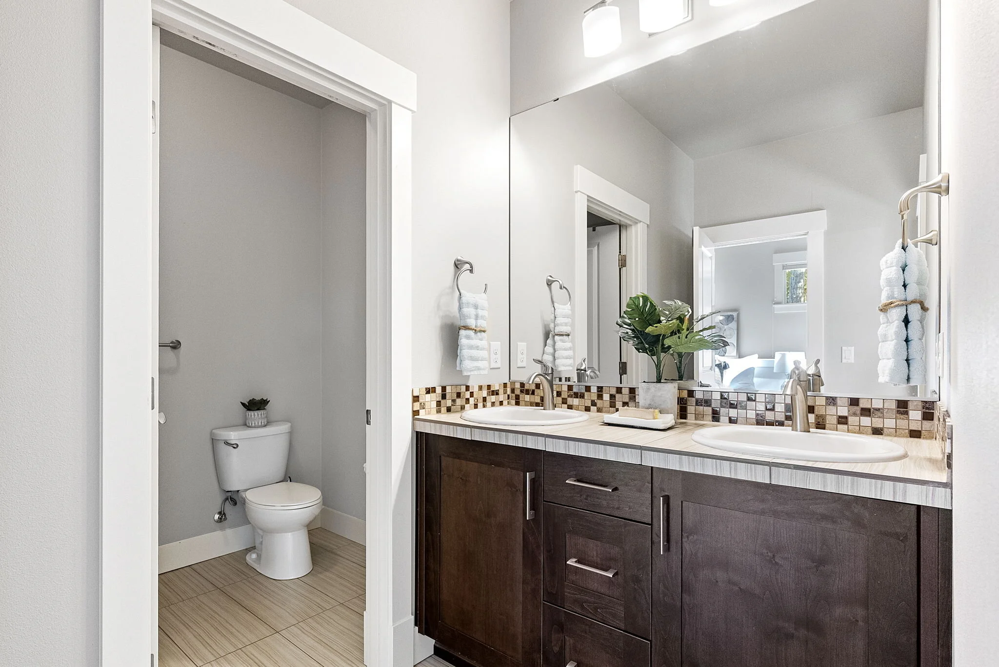 31-web-or-mls-13712 Whispering Pine077.jpg