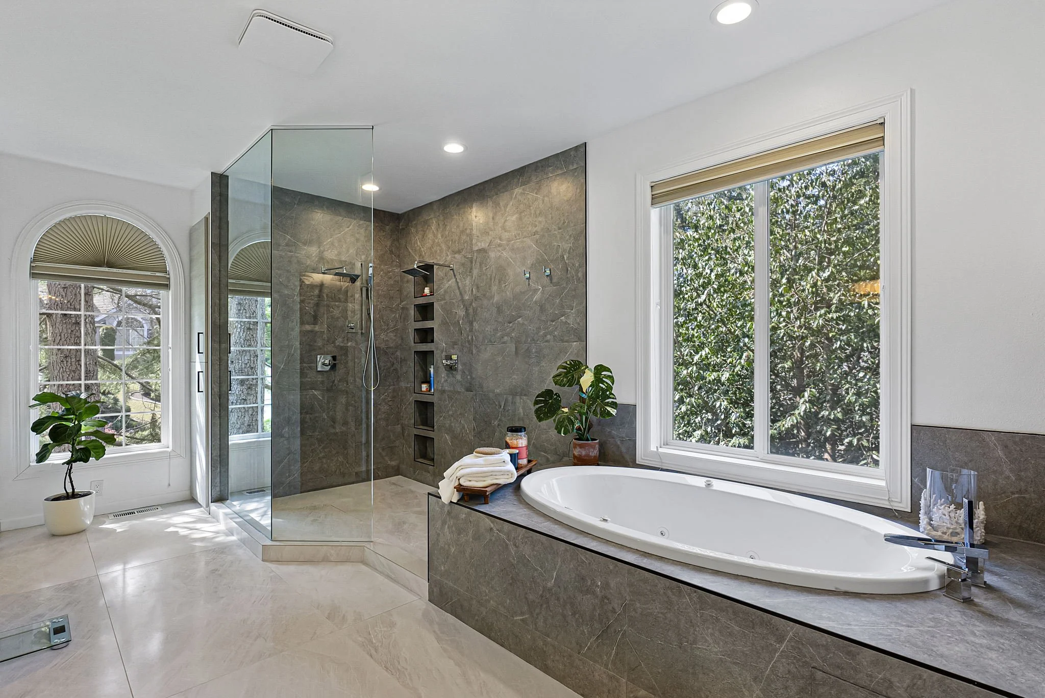 41-web-or-mls-4709-131st-st-ct-nw.jpg