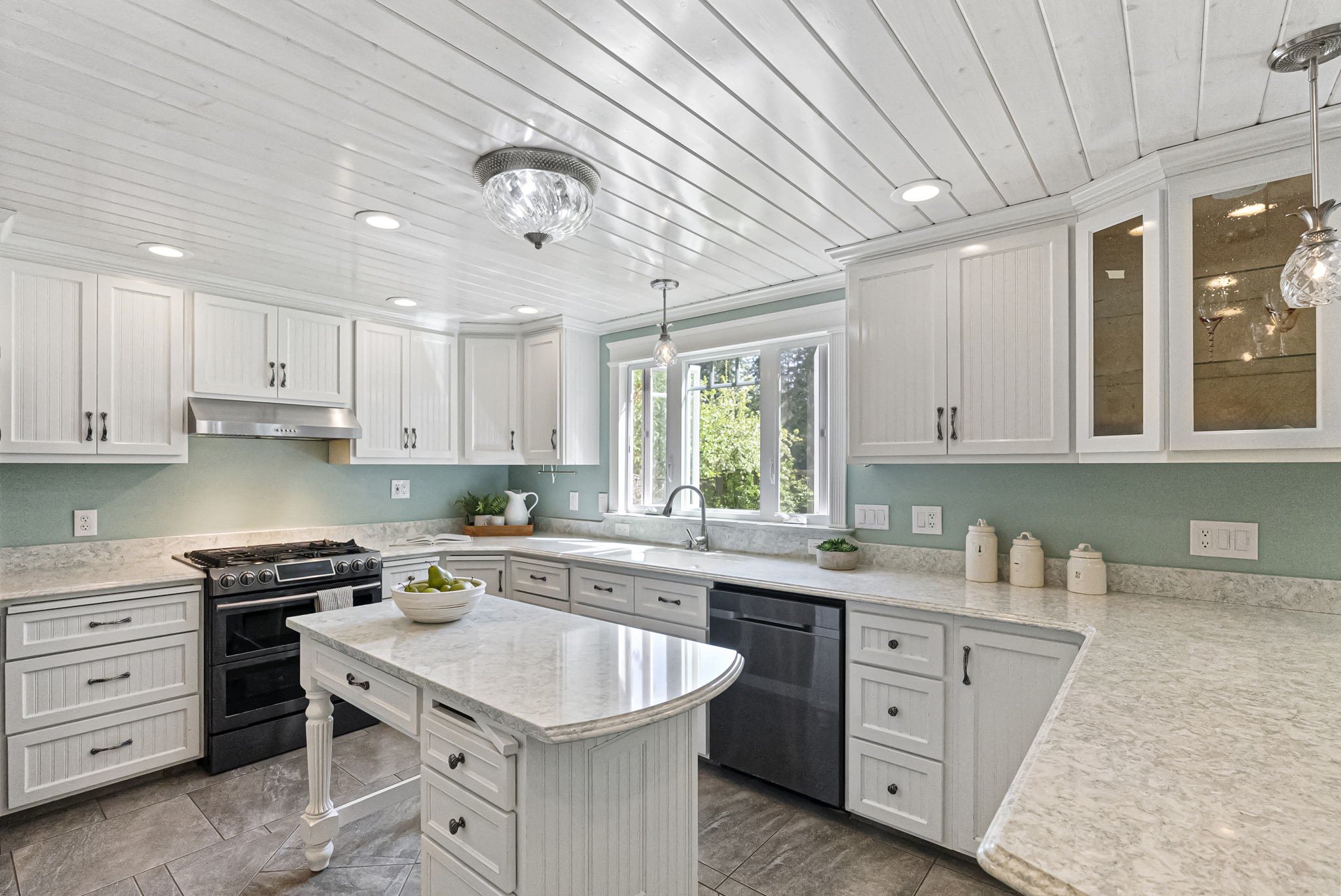 23-web-or-mls-12104-118th-ave-nw.jpg