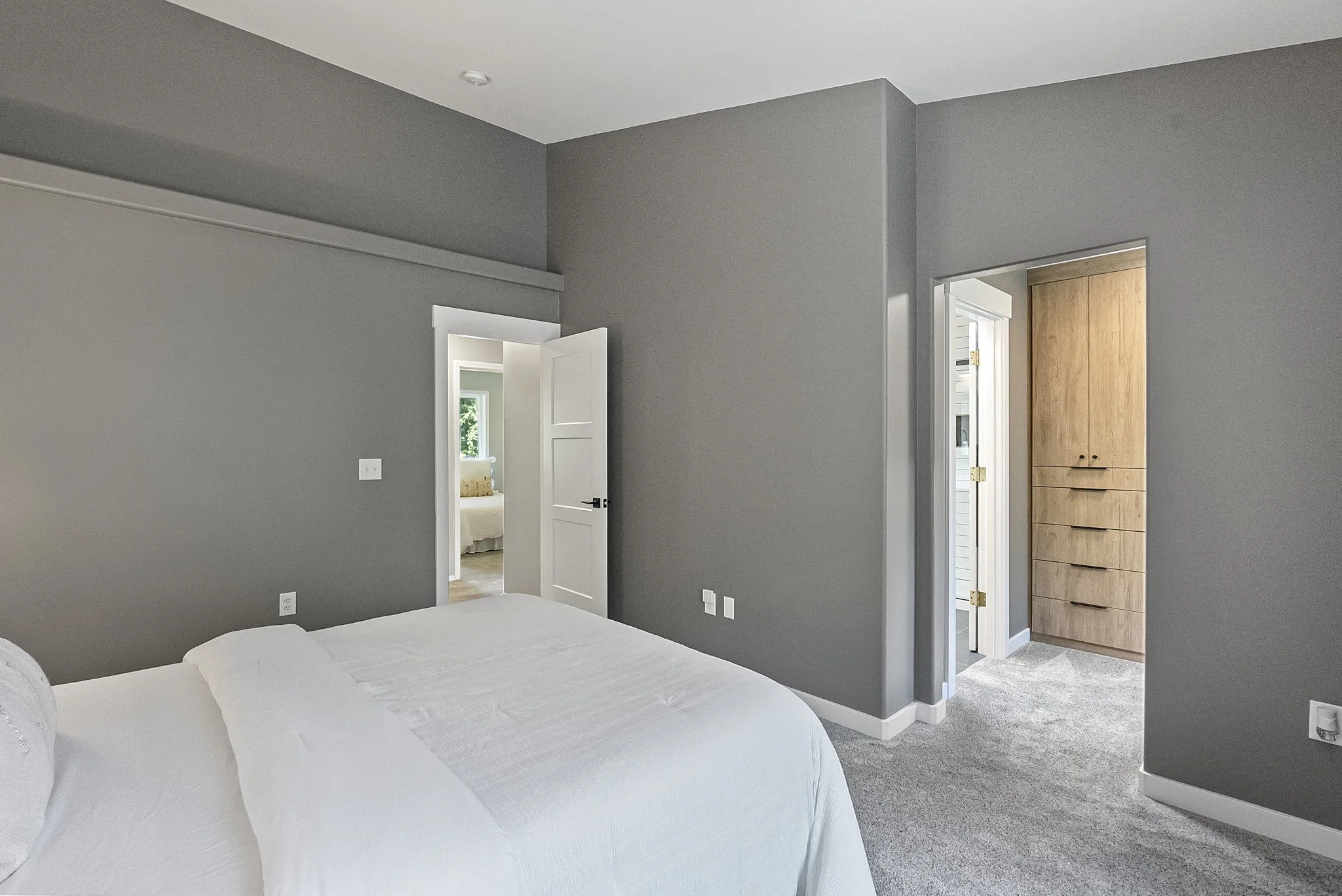 32-web-or-mls-3815-125th-st-nw.jpg