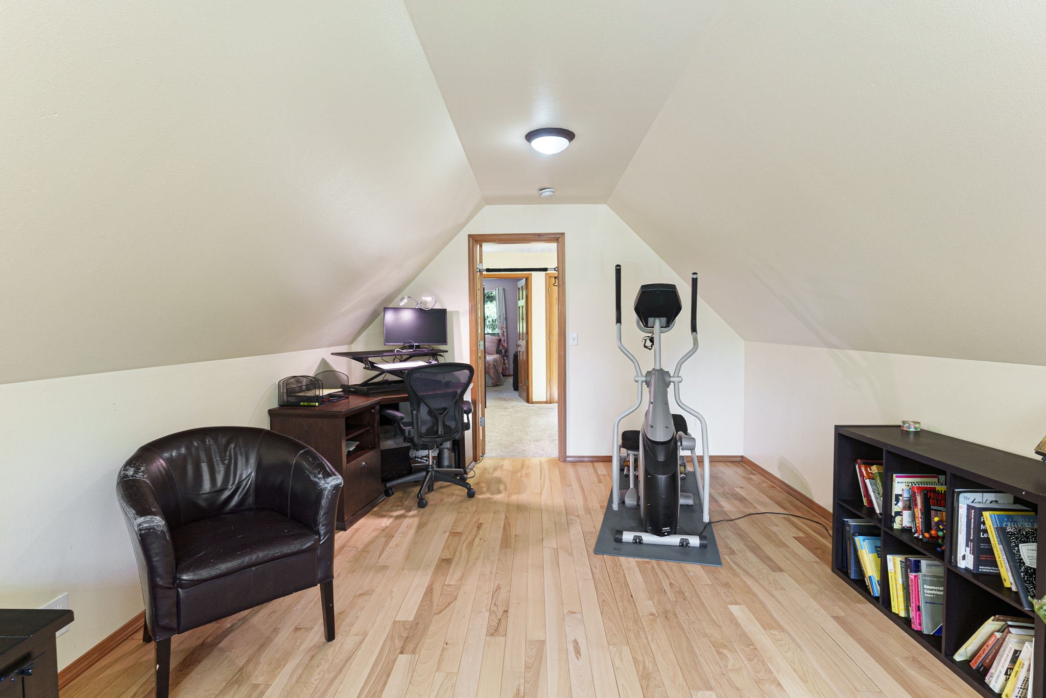 21-web-or-mls-7315-warren-dr-nw.jpg