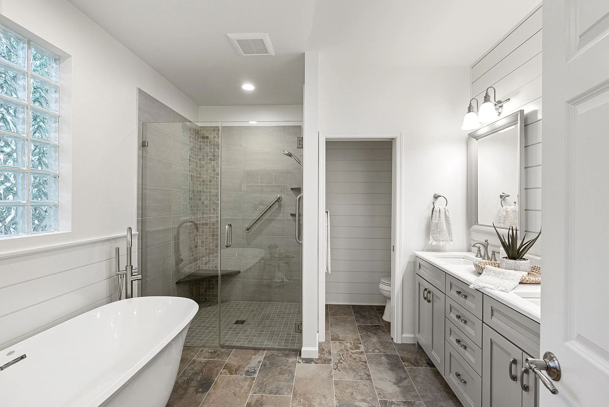 30-web-or-mls-5232-w-old-stump-dr-nw.jpg