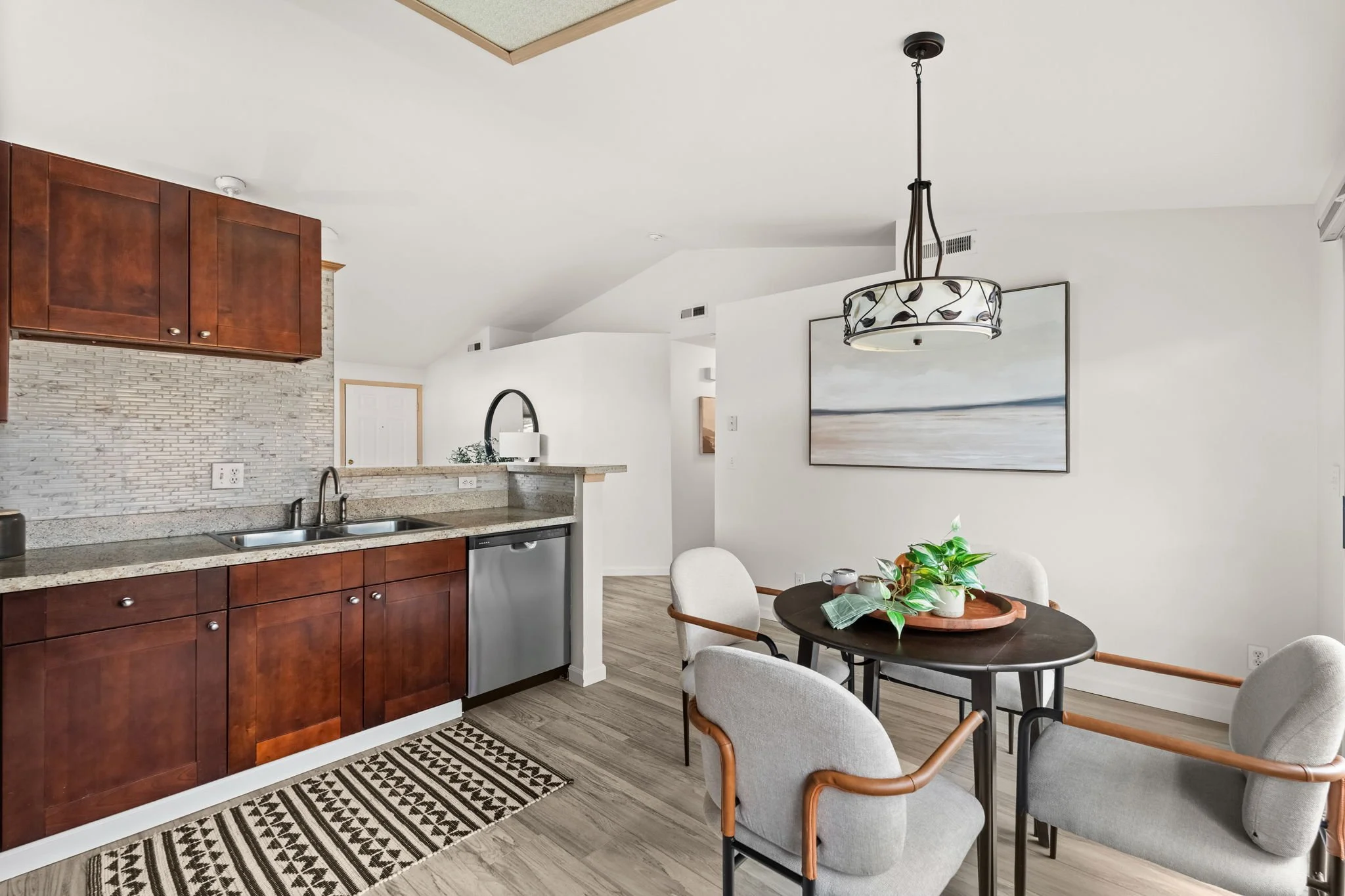 kitchen and dining 2.jpeg