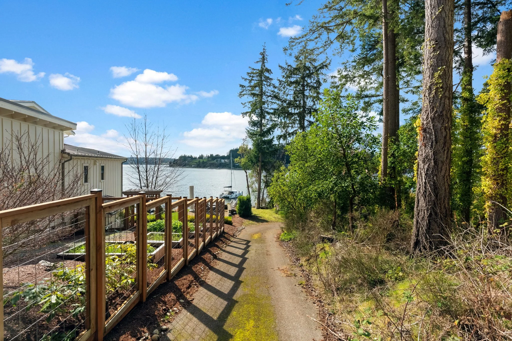 2622-E-Bay-Dr-NW-Wollochet-Bay-Waterfront-Estate23.jpg