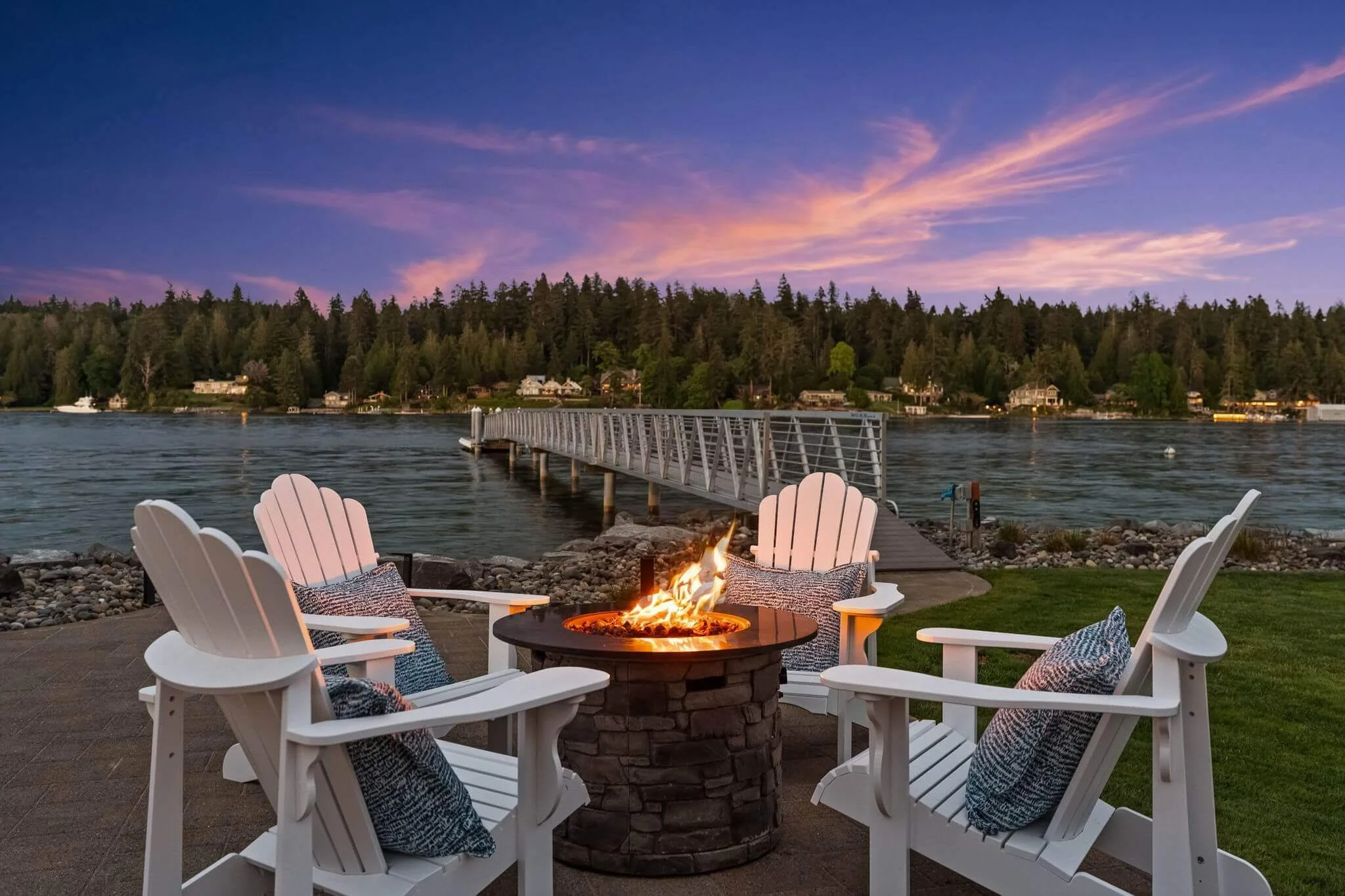 4221 Forest Beach Drive100.jpg