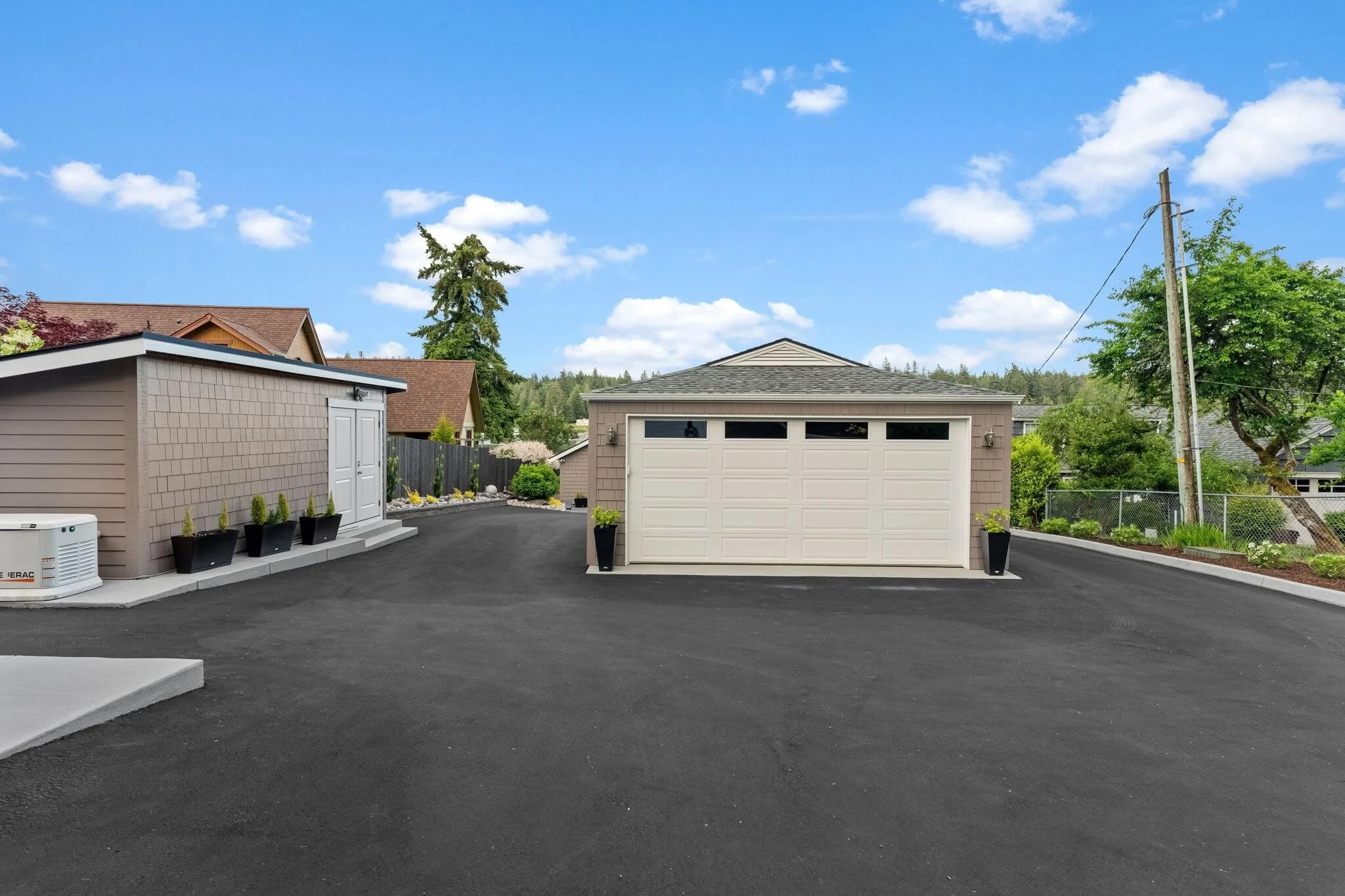 4221 Forest Beach Drive34.jpg