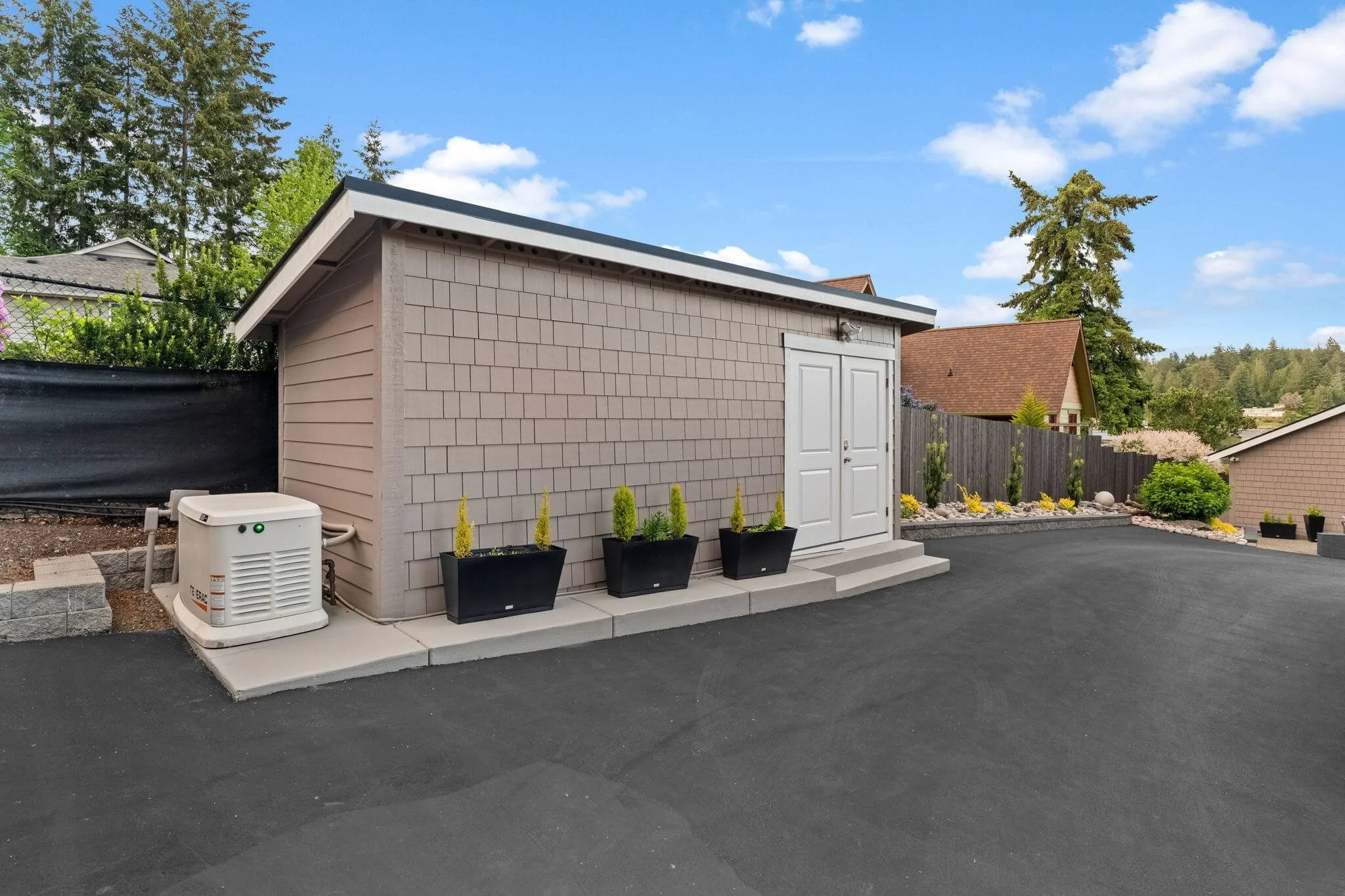 4221 Forest Beach Drive33.jpg
