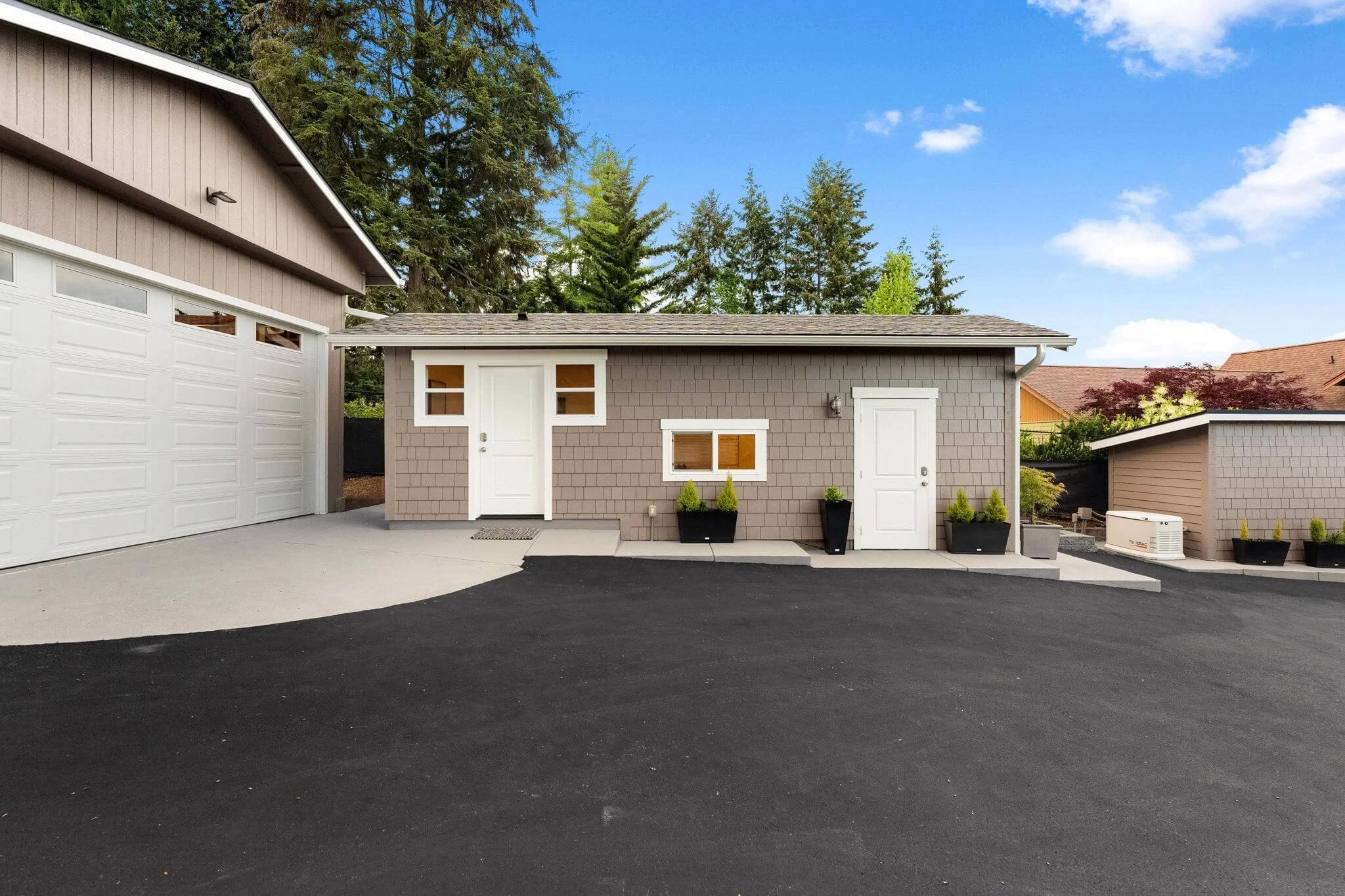 4221 Forest Beach Drive28.jpg
