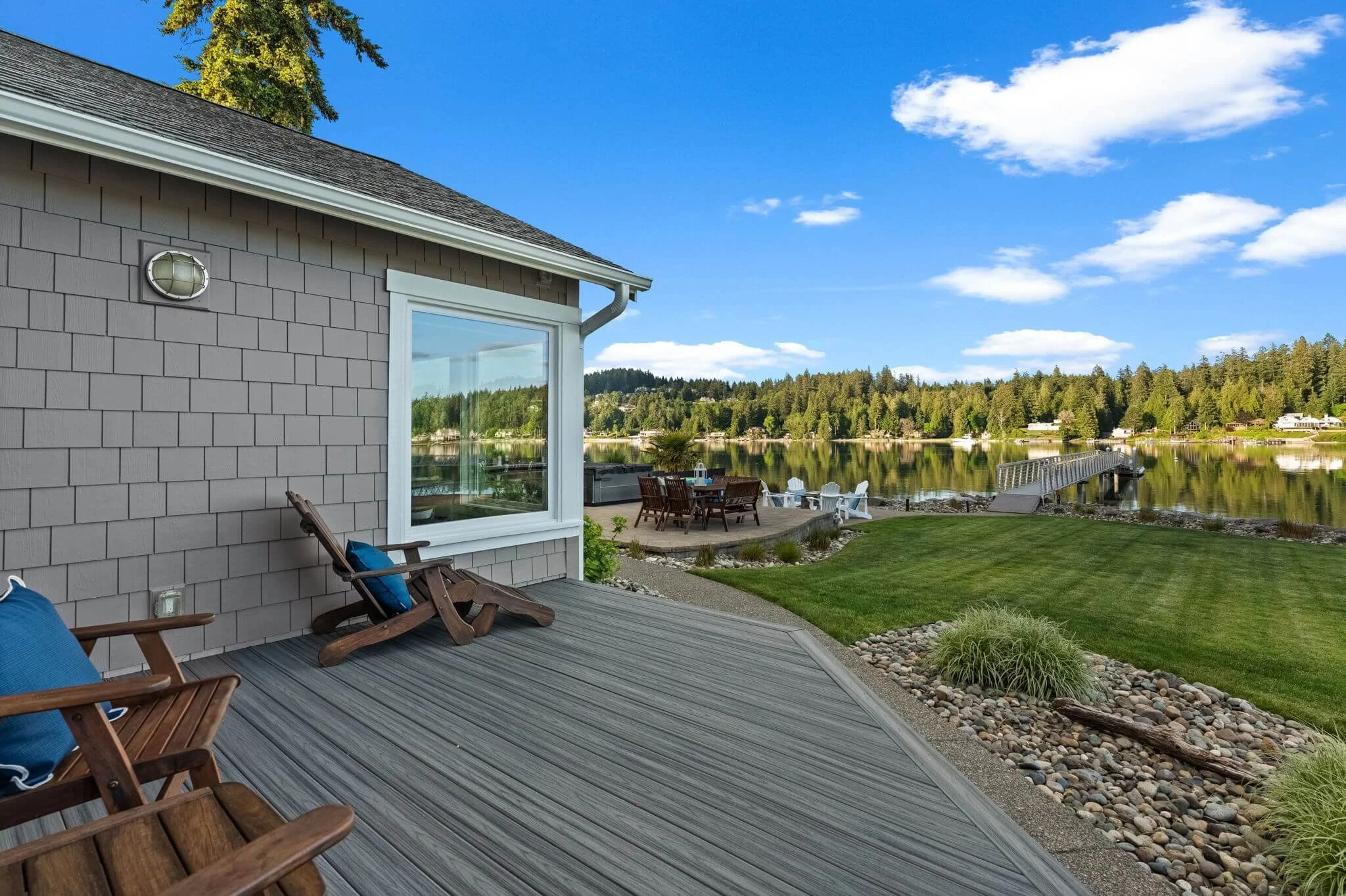 4221 Forest Beach Drive18.jpg