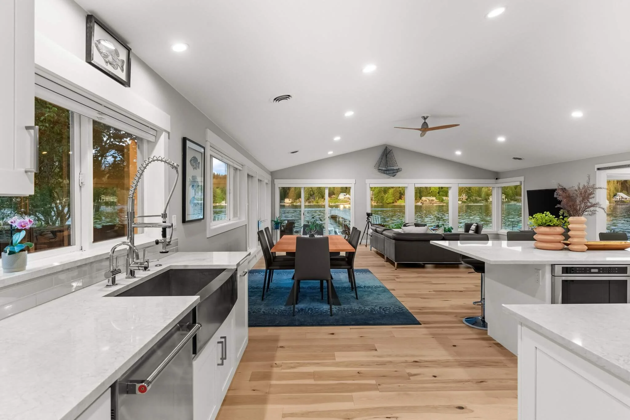 4221 Forest Beach Drive71.jpg