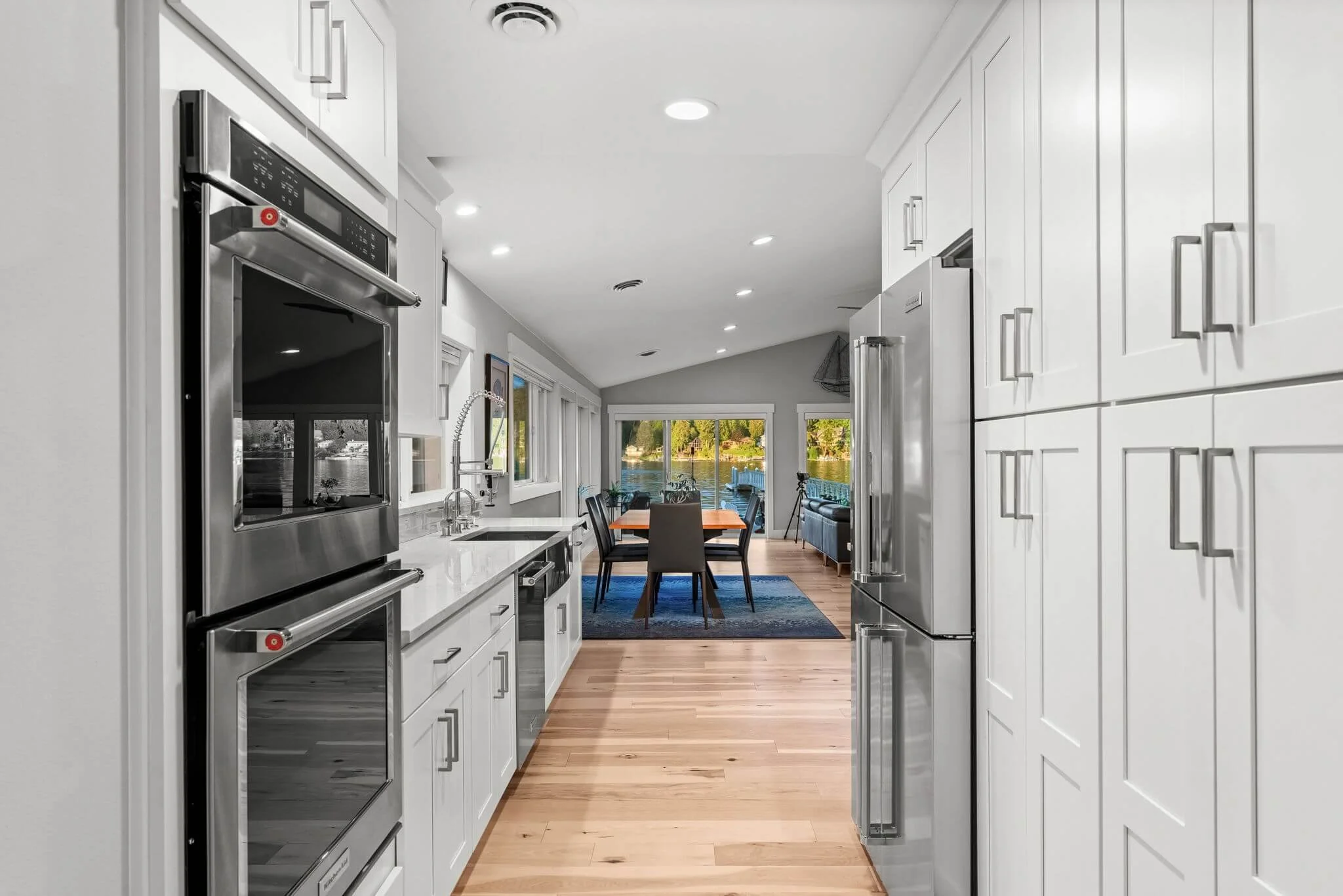 4221 Forest Beach Drive69.jpg