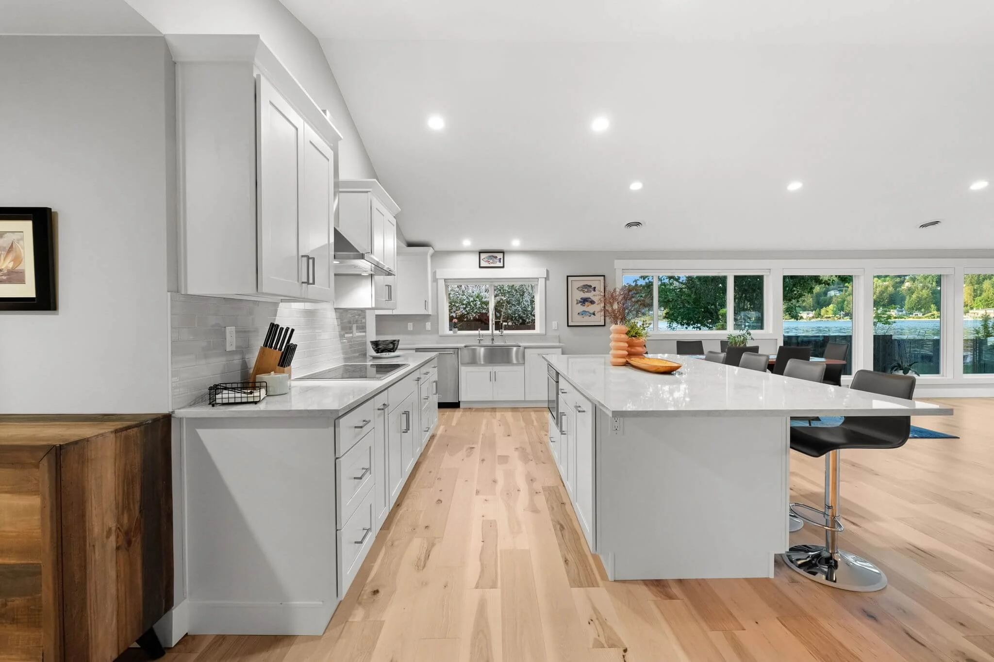 4221 Forest Beach Drive64.jpg