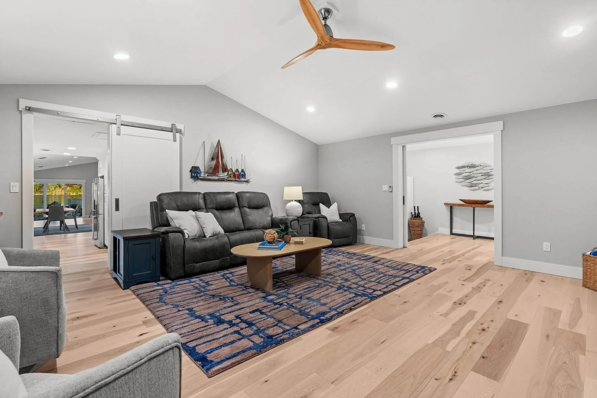 4221 Forest Beach Drive43.jpg