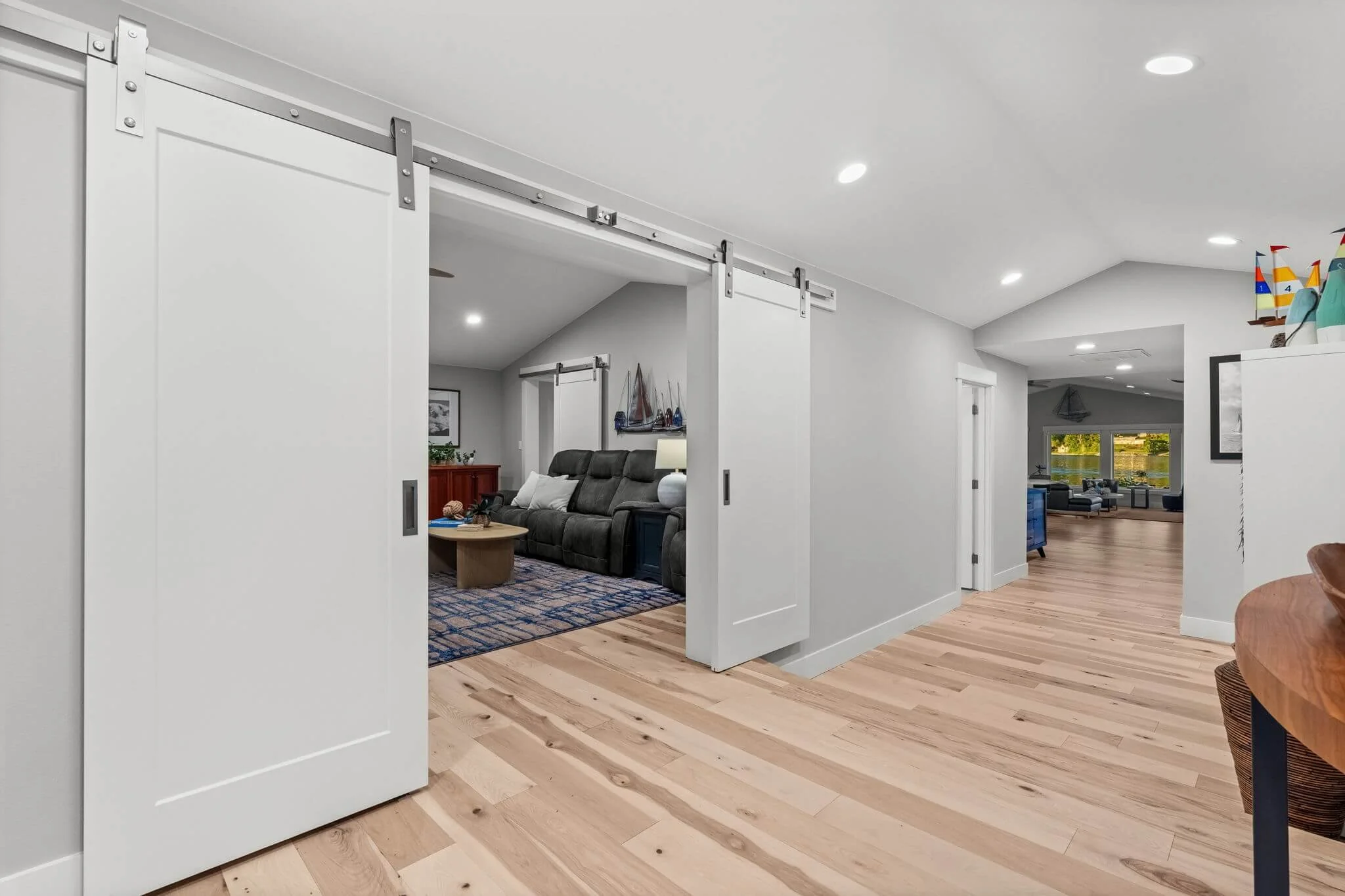4221 Forest Beach Drive40.jpg
