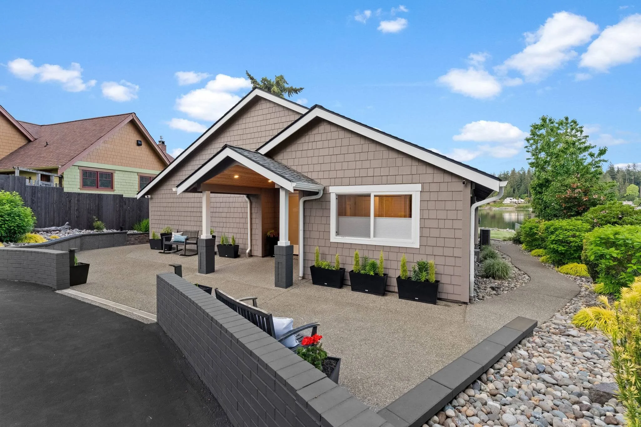 4221 Forest Beach Drive36.jpg
