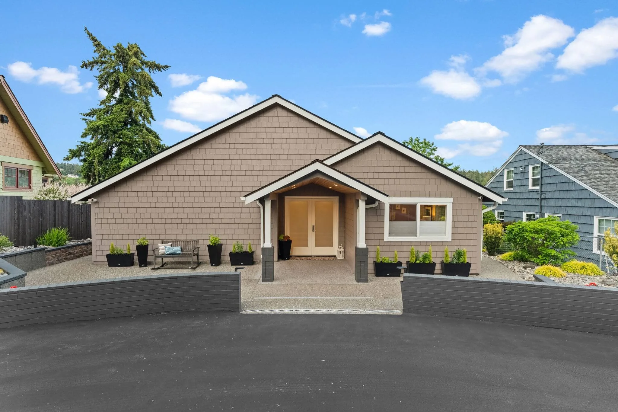4221 Forest Beach Drive35.jpg