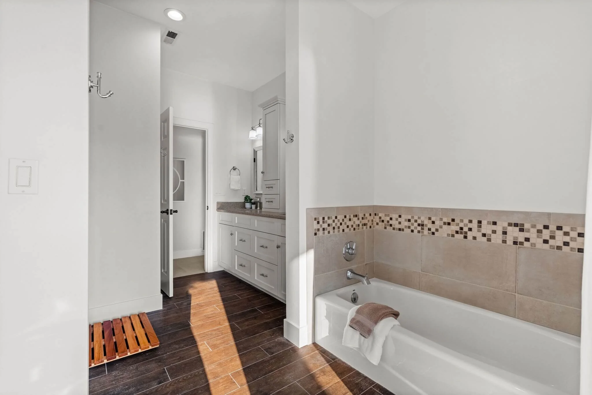 4112 52nd Ave Ct NW93.jpg