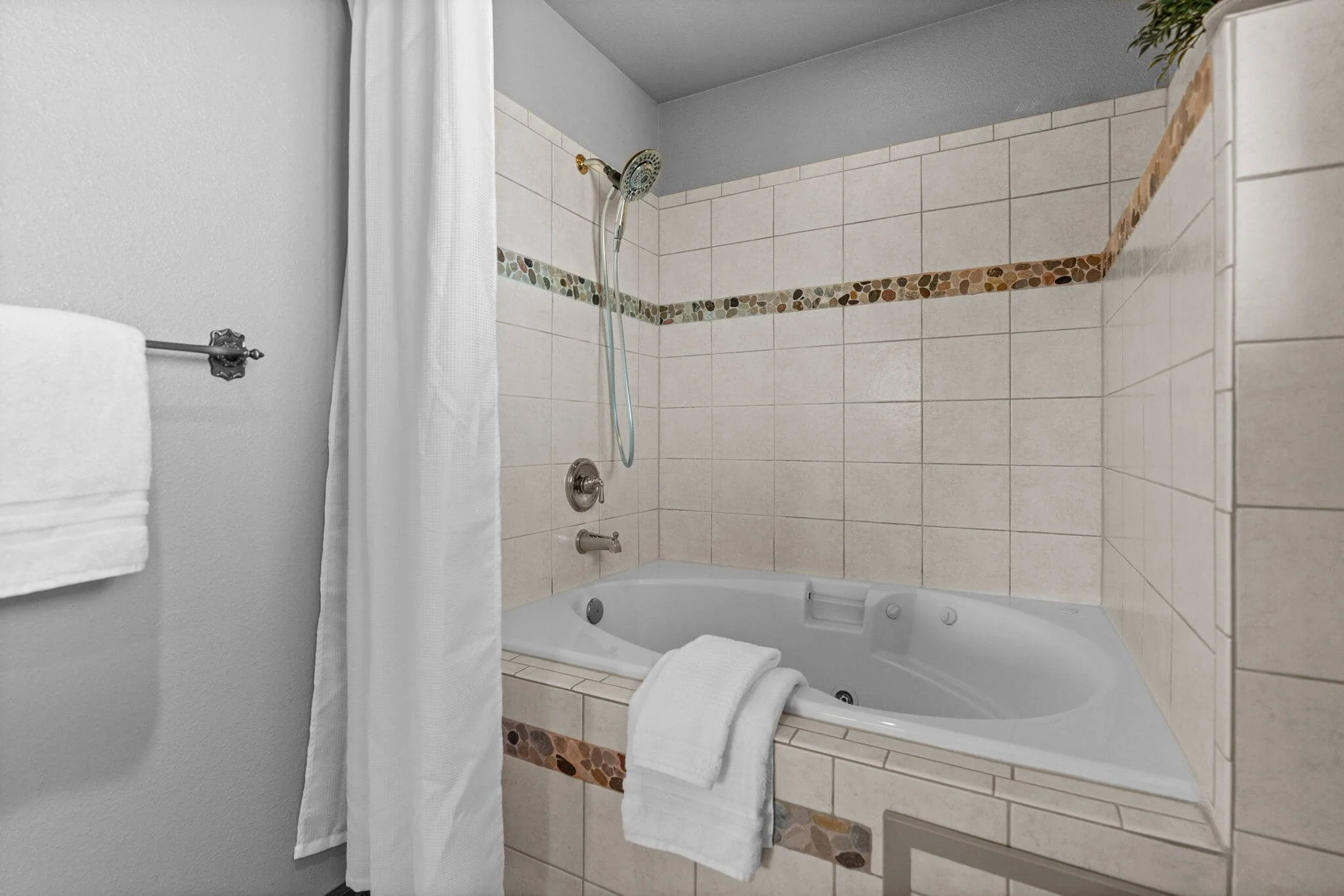 11004 Colvos Dr NW, Gig Harbor, WA72.jpg