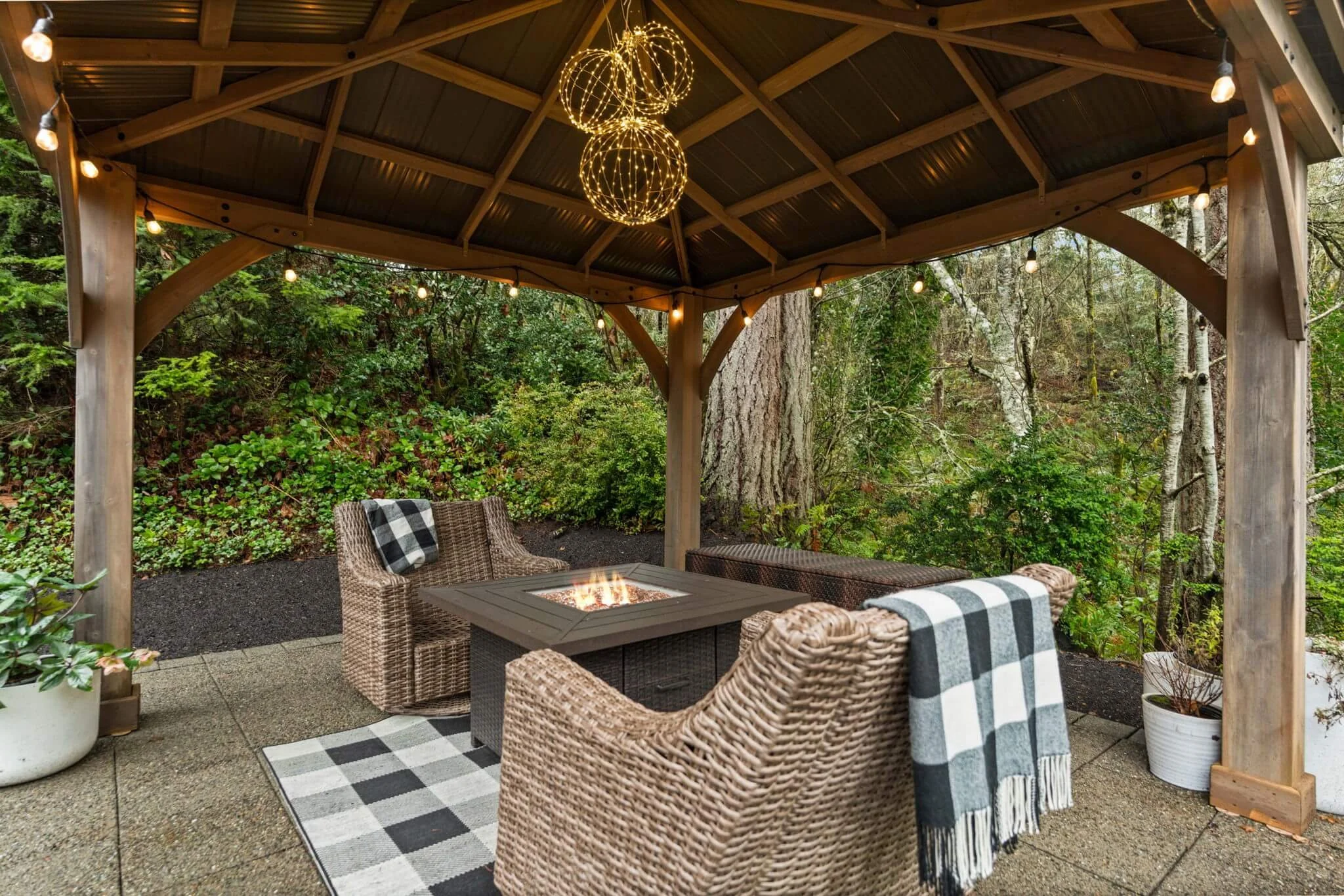 9811 Ridgeway Dr, Gig Harbor, WA79.jpg