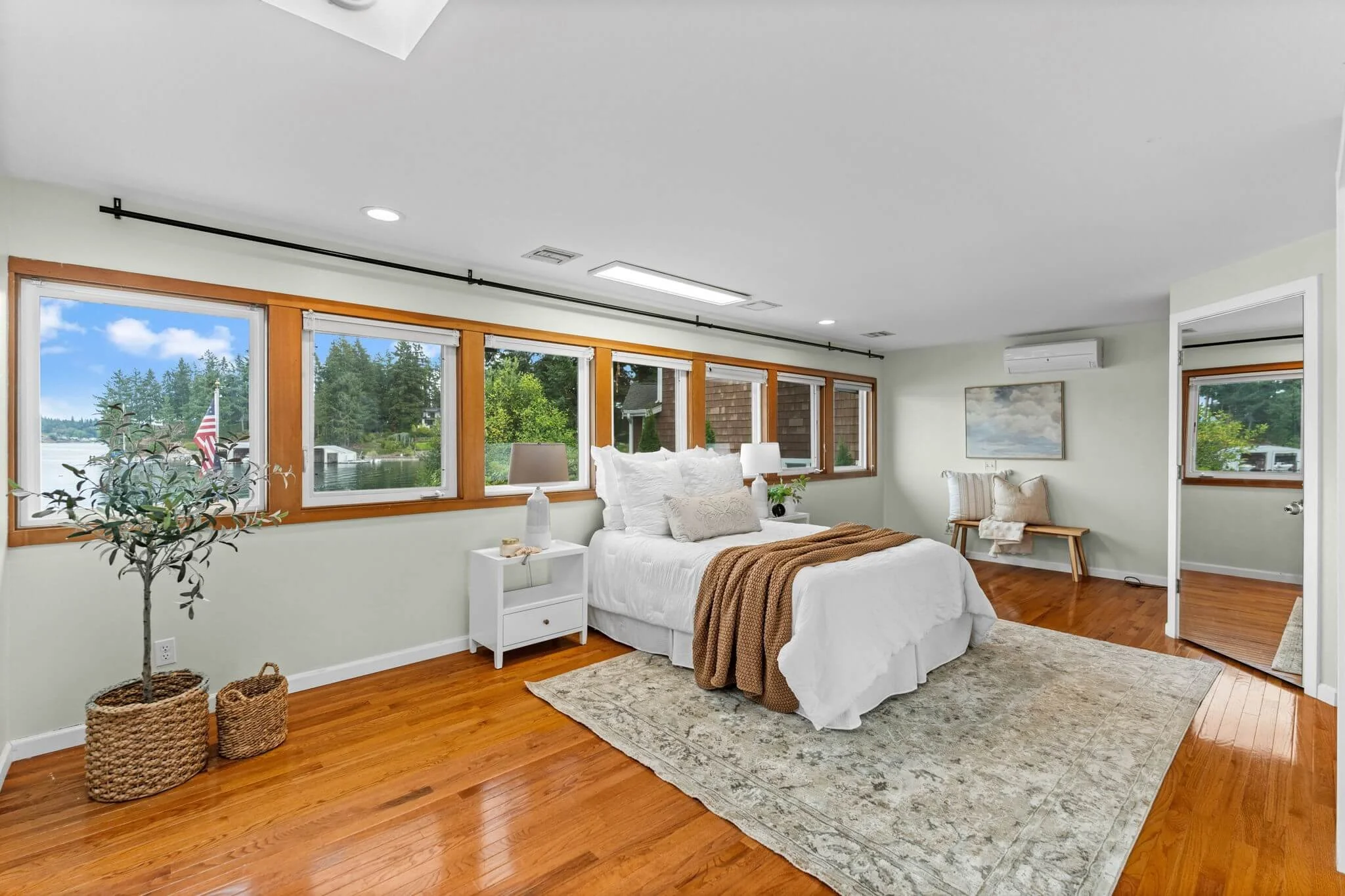 225 3rd Ct, Fox Island, WA6 (1).jpg