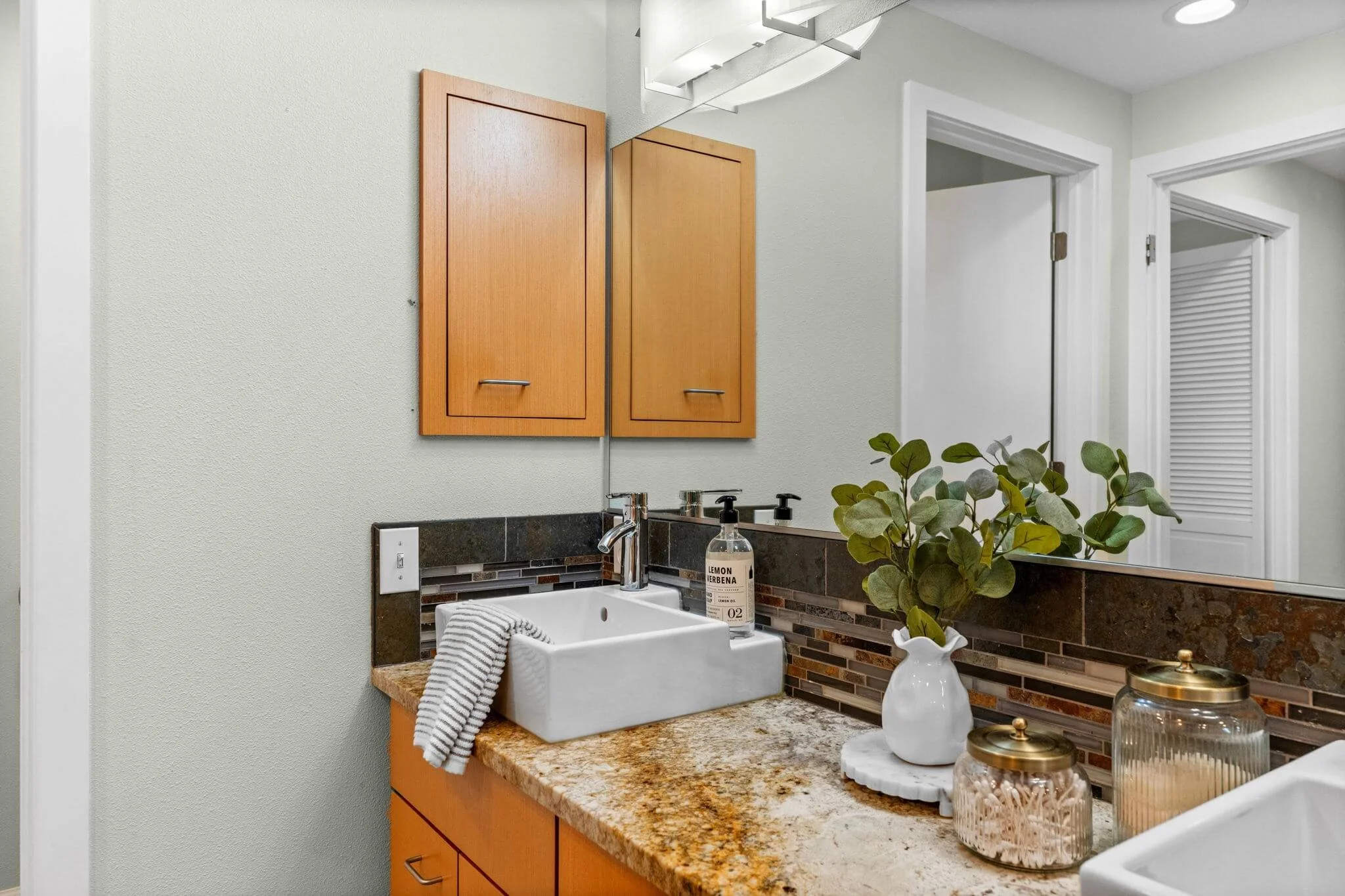 225 3rd Ct, Fox Island, WA18.jpg