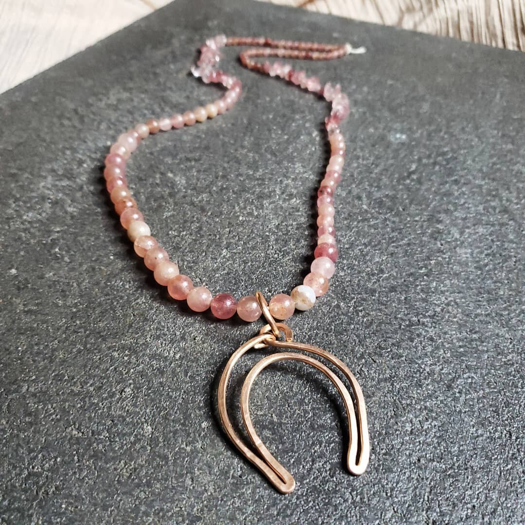 Mini Naja Talismans will be online this week. Just as much magic in a smaller version. Stunning gems and a hand forged genuine bronze or brass crescent moon. Strawberry quartz shown. Labradorite, carnelian, agate, pyrite and more to come. 🍓🍓🍓🍓🍓?