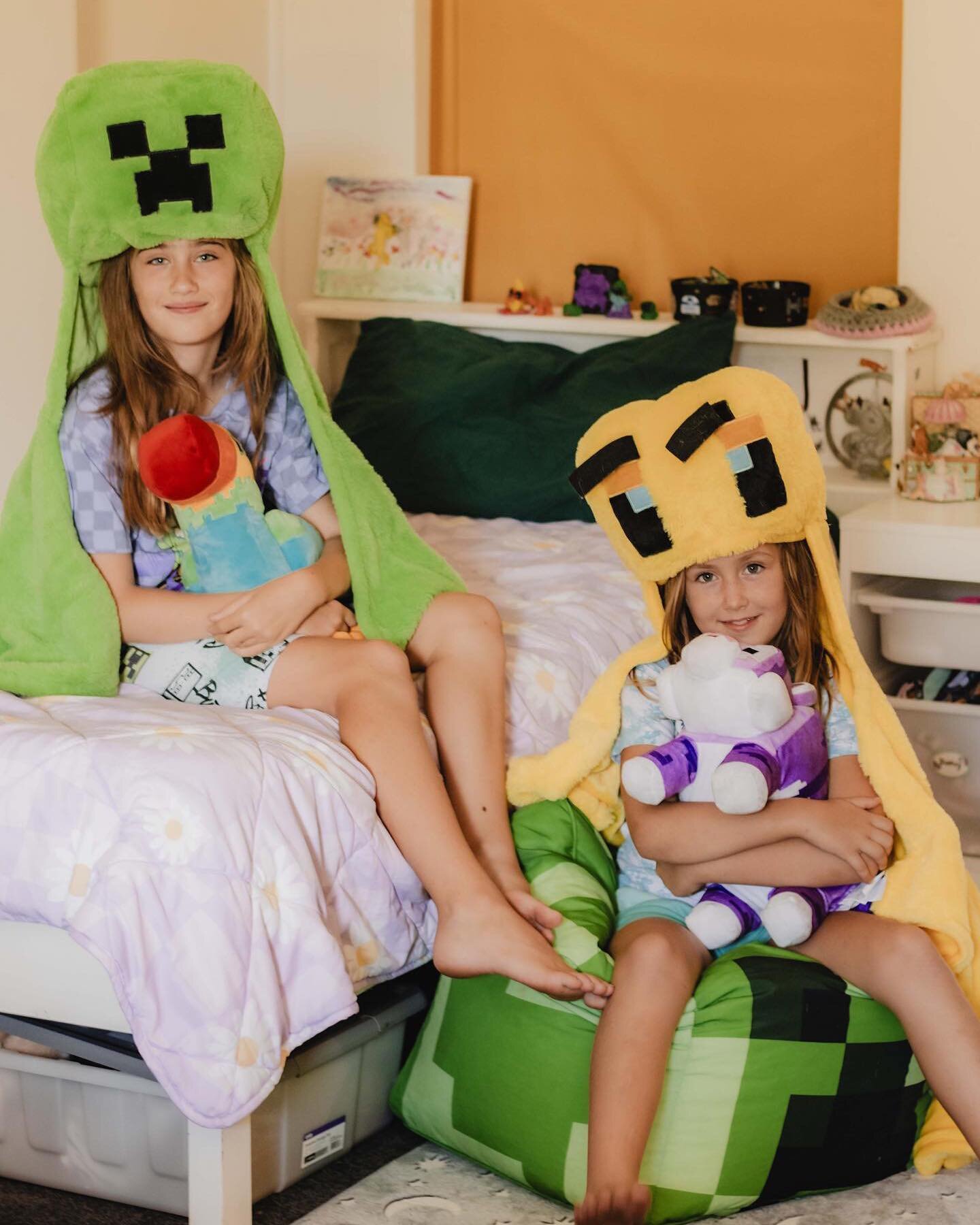 Dreaming in blocks and waking up to a world of pixels! 🌙✨ Embrace the cozy vibes of our Minecraft bedding, where every night feels like an adventure and every dream is a new block to build. 🛌🎮

@happily.everson.after #minecraft #minecraftlegends #