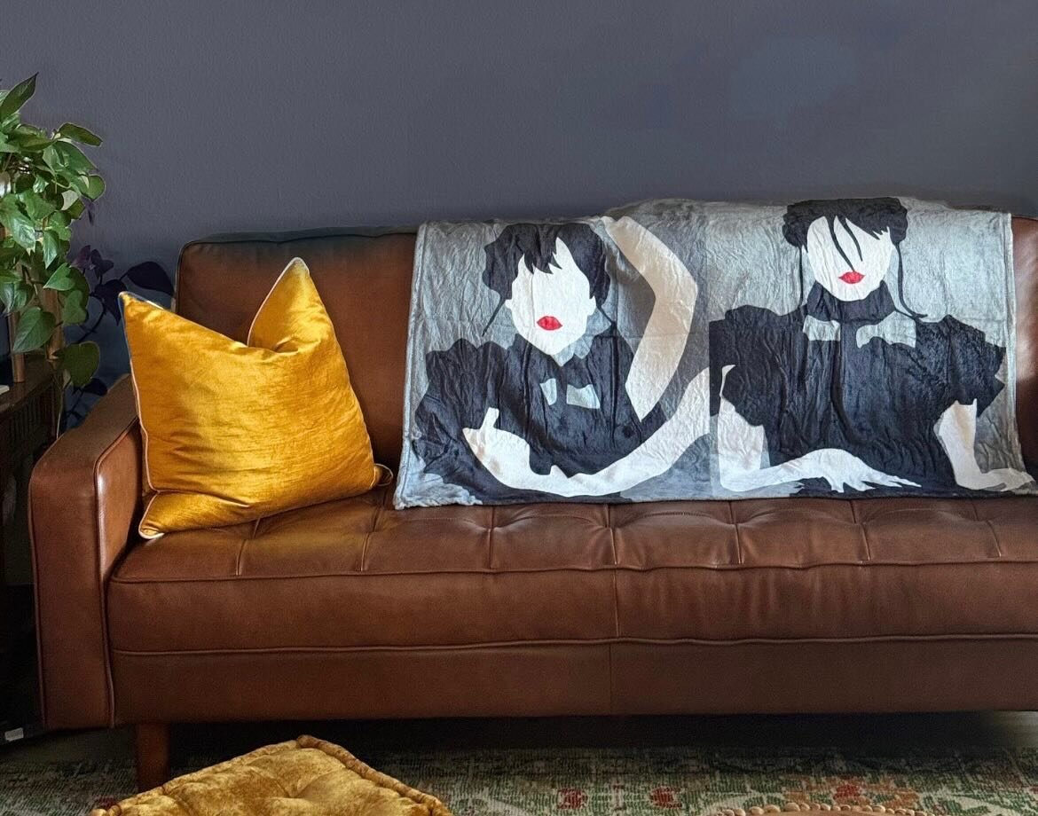 💀🖤 GIVEAWAY ALERT! 🖤💀

🕷️ Prepare to be vilified and embrace your dark side with our Wednesday blanket! 🖤 Perfect for any outcast allergic to color. 👻 #WednesdayAddamsBlanket #GothicStyle #CozyNights

How to Enter:

💀Follow @jayfranco.home
💀
