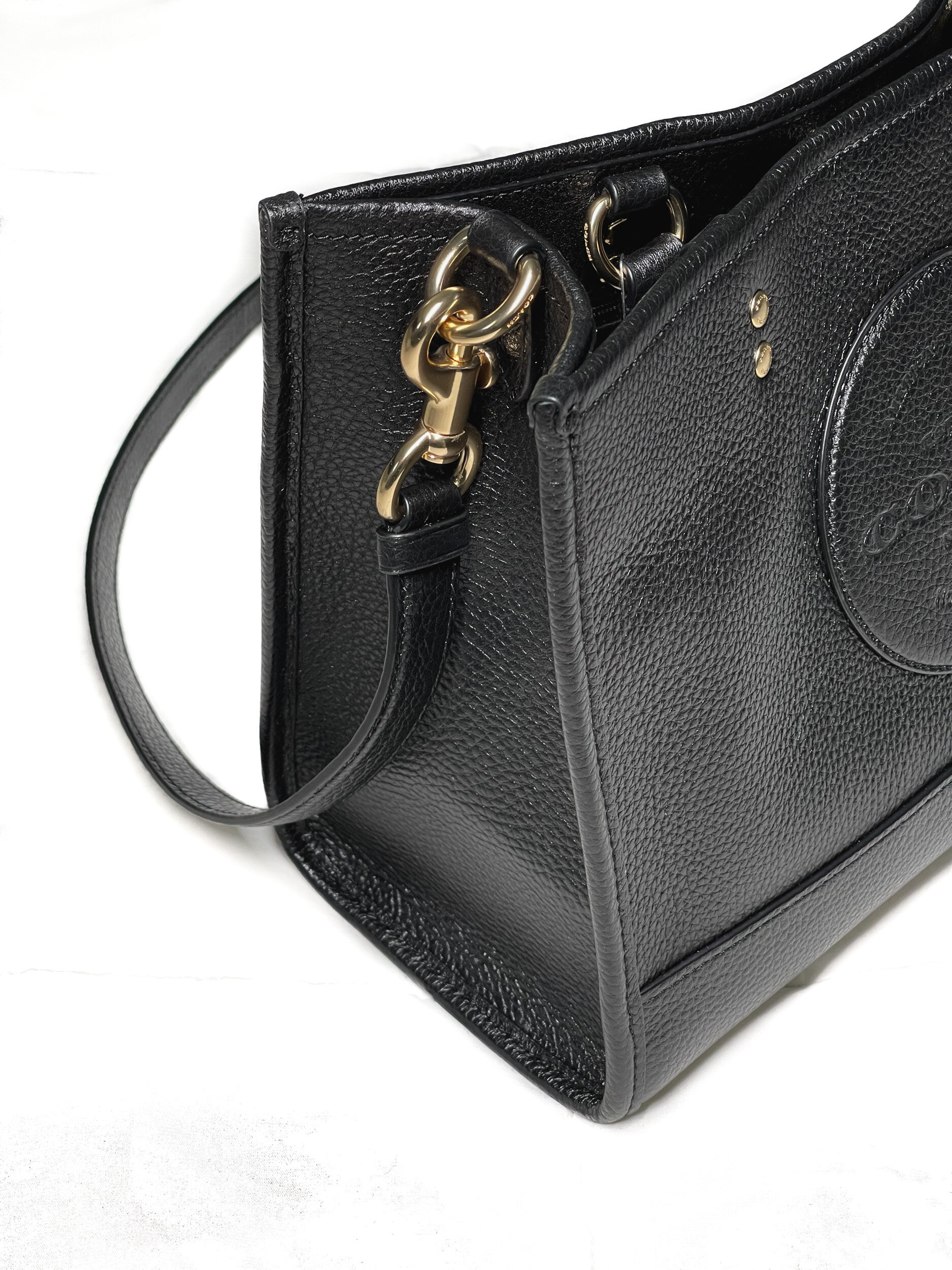 Coach Dempsey Carryall With Patch Review | A Perfect Day-To-Day leather bag