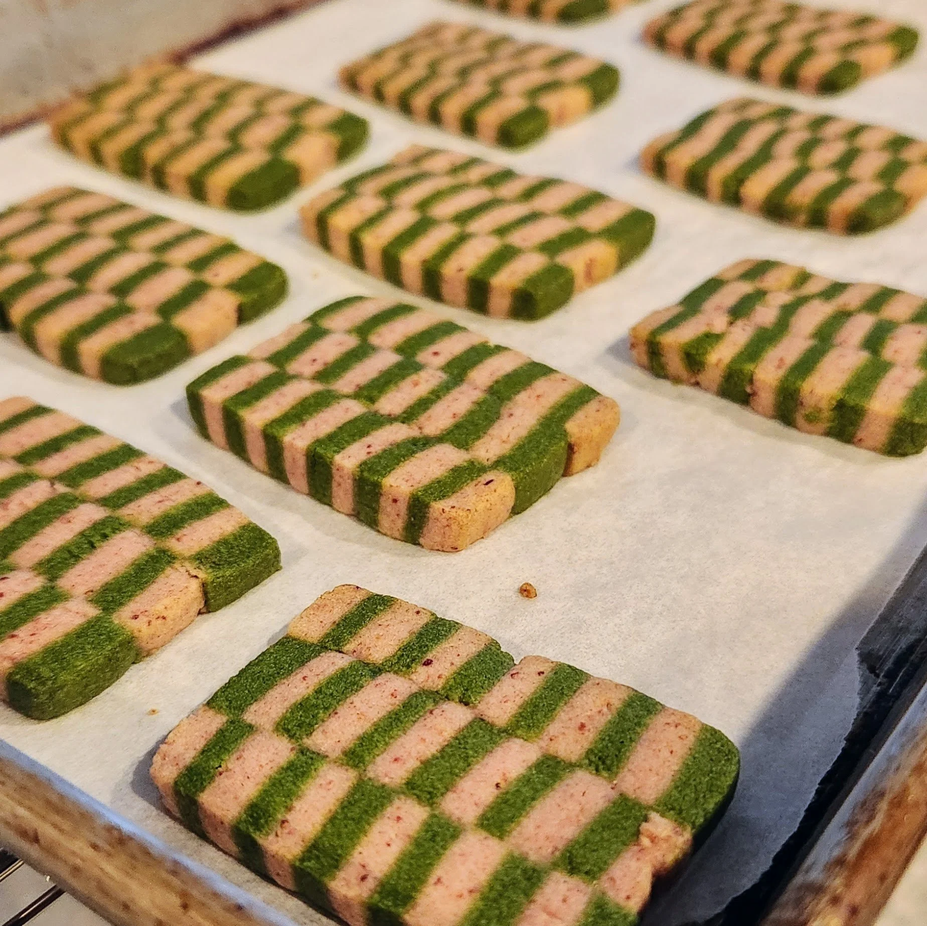Cute checkerboard cookies!