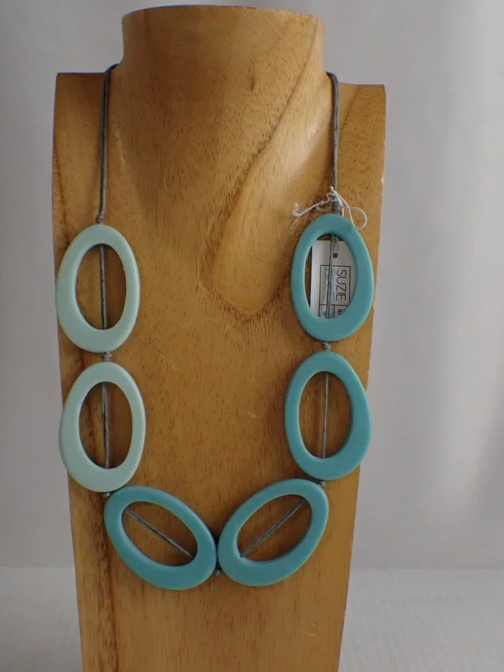 WIN-Online-Shop-Women-In-Need-Community-Cooperative-Resale-Thrift-Store-Jewelry-Gold-Silver-Clothing-Furniture-Antiques-Vintage-Books-Christmas-Victoria-BC- (90).JPG