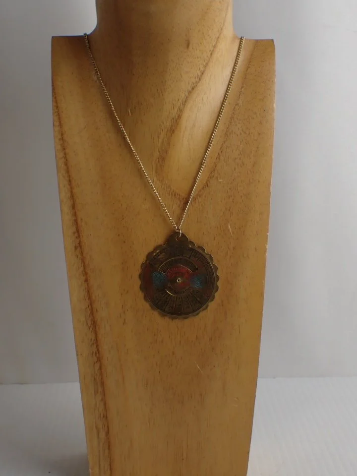 WIN-Online-Shop-Women-In-Need-Community-Cooperative-Resale-Thrift-Store-Jewelry-Gold-Silver-Clothing-Furniture-Antiques-Vintage-Books-Christmas-Victoria-BC- (238).JPG