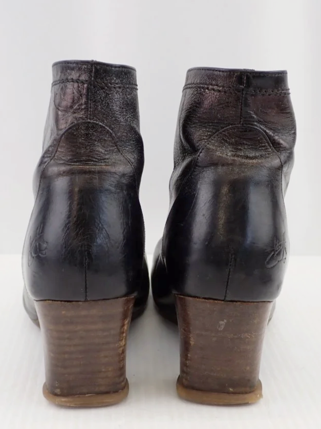 WIN-Online-Shop-Women-In-Need-Community-Cooperative-Resale-Thrift-Store-Jewelry-Gold-Silver-Clothing-Furniture-Antiques-Vintage-Books-Christmas-Victoria-BC-+%2842%29.png