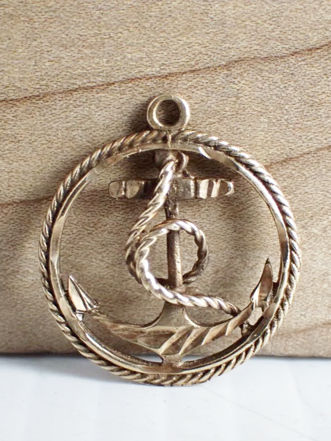 10K Gold Vintage Anchor And Rope Charm