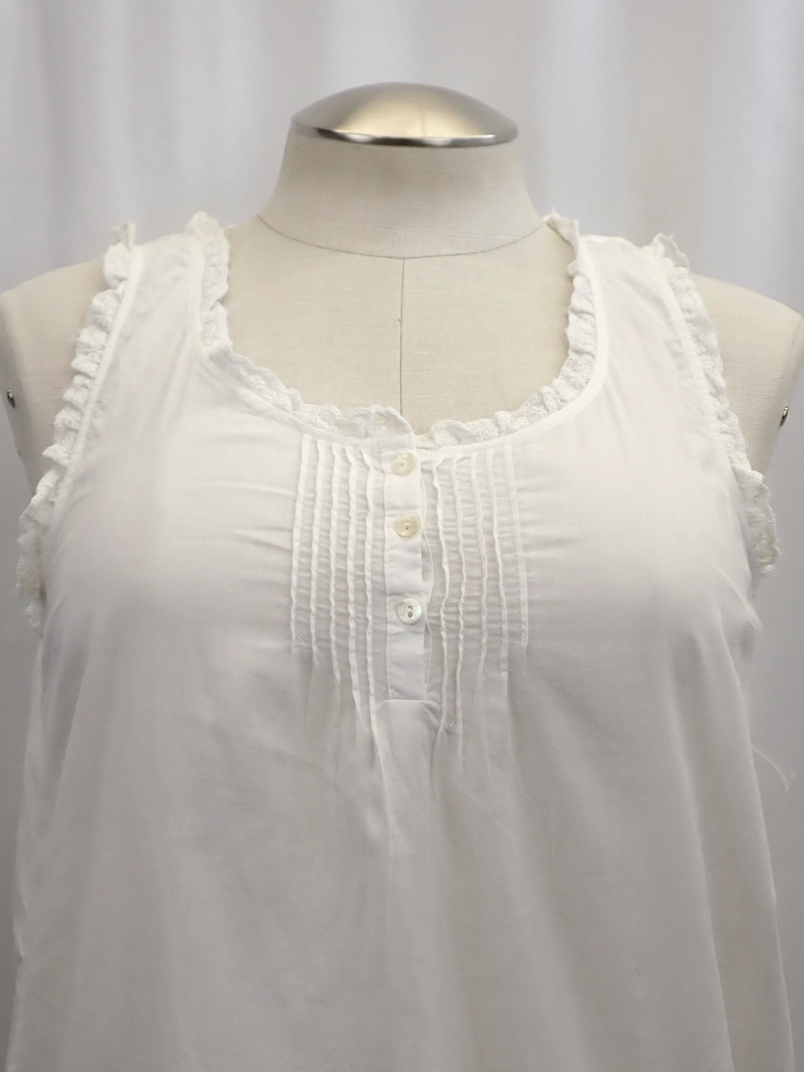 WIN+Online+Shop+Women+In+Need+Community+Cooperative+Resale+Thrift+Store+Jewelry+Gold+Silver+Clothing+Shoes+Home+Interior+Decor+Furniture+Antiques+Vintage+Books+Christmas+Victoria+BC+%2862%29.png