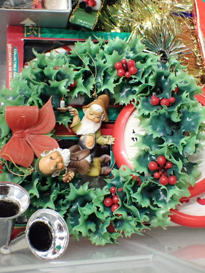 WIN-Online-Shop-Women-In-Need-Community-Cooperative-Resale-Thrift-Store-Jewelry-Gold-Silver-Clothing-Furniture-Antiques-Vintage-Books-Christmas-Victoria-BC-+%2815%29.png
