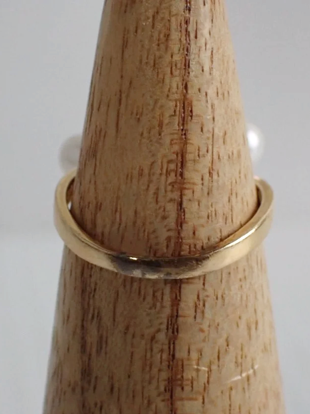 WIN-Online-Shop-Women-In-Need-Community-Cooperative-Resale-Thrift-Store-Jewelry-Gold-Silver-Clothing-Furniture-Antiques-Vintage-Books-Christmas-Victoria-BC-+%2839%29.png
