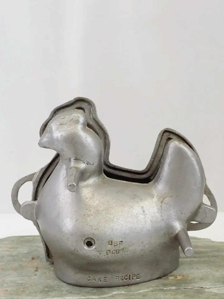 Vintage Cast Aluminum 2pc. One Pound Hen Cake Pan