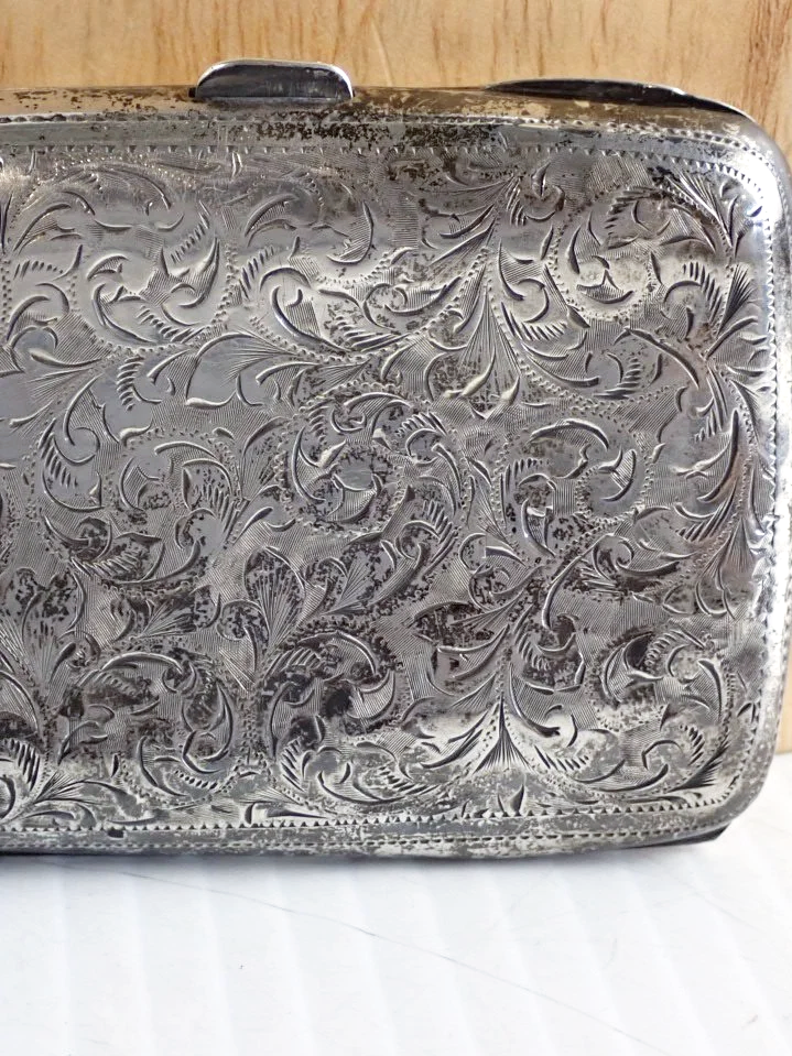 WIN-Online-Shop-Women-In-Need-Community-Cooperative-Resale-Thrift-Store-Jewelry-Gold-Silver-Clothing-Furniture-Antiques-Vintage-Books-Christmas-Victoria-BC-+%2837%29.png