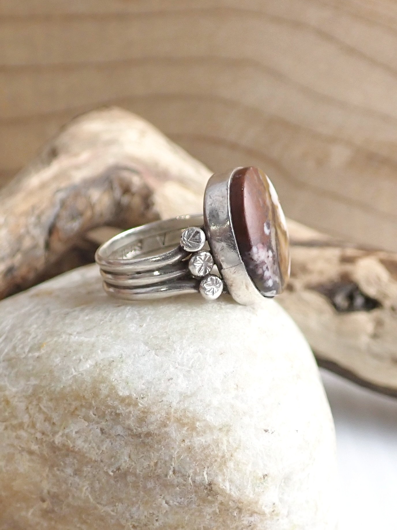 WIN+Online+Shop+Women+In+Need+Community+Cooperative+Resale+Thrift+Store+Jewelry+Gold+Silver+Clothing+Shoes+Home+Interior+Decor+Furniture+Antiques+Vintage+Books+Christmas+Victoria+BC+%28135%29.png