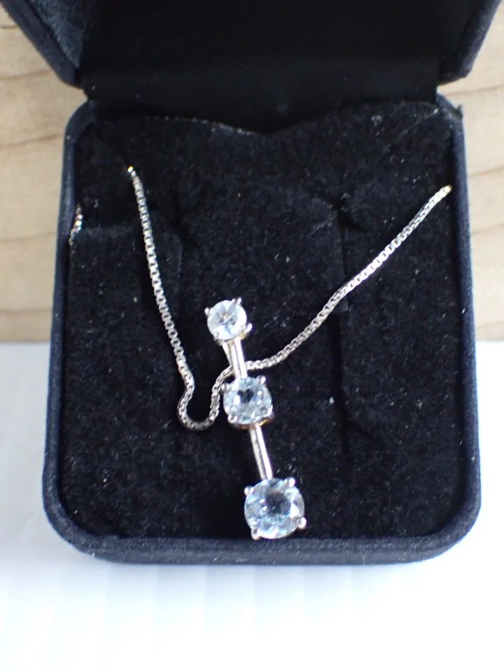 WIN-Online-Shop-Women-In-Need-Community-Cooperative-Resale-Thrift-Store-Jewelry-Gold-Silver-Clothing-Furniture-Antiques-Vintage-Books-Christmas-Victoria-BC- (422).JPG