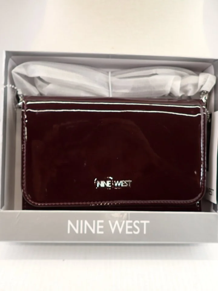 WIN-Online-Shop-Women-In-Need-Community-Cooperative-Resale-Thrift-Store-Jewelry-Gold-Silver-Clothing-Furniture-Antiques-Vintage-Books-Christmas-Victoria-BC- (59).JPG