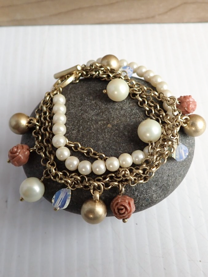 WIN+Online+Shop+Women+In+Need+Community+Cooperative+Resale+Thrift+Store+Jewelry+Gold+Silver+Clothing+Shoes+Home+Interior+Decor+Furniture+Antiques+Vintage+Books+Christmas+Victoria+BC+%28154%29.png