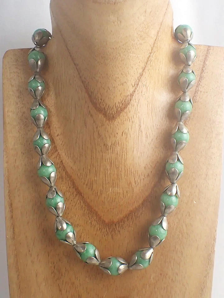 925 Silver Abstract Foral Green Glass Ball Necklace