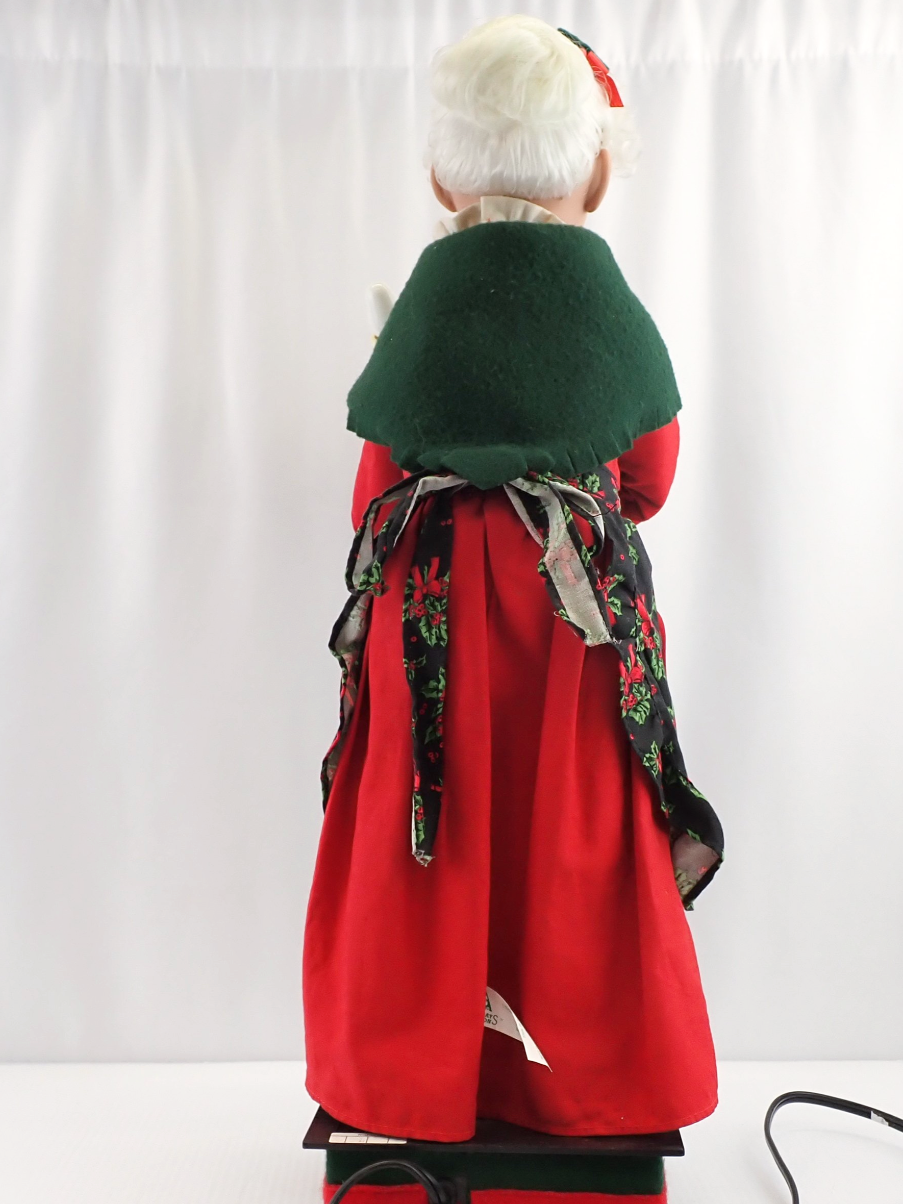 WIN+Online+Shop+Women+In+Need+Community+Cooperative+Resale+Thrift+Store+Jewelry+Gold+Silver+Clothing+Shoes+Home+Interior+Decor+Furniture+Antiques+Vintage+Books+Christmas+Victoria+BC+%28196%29.png