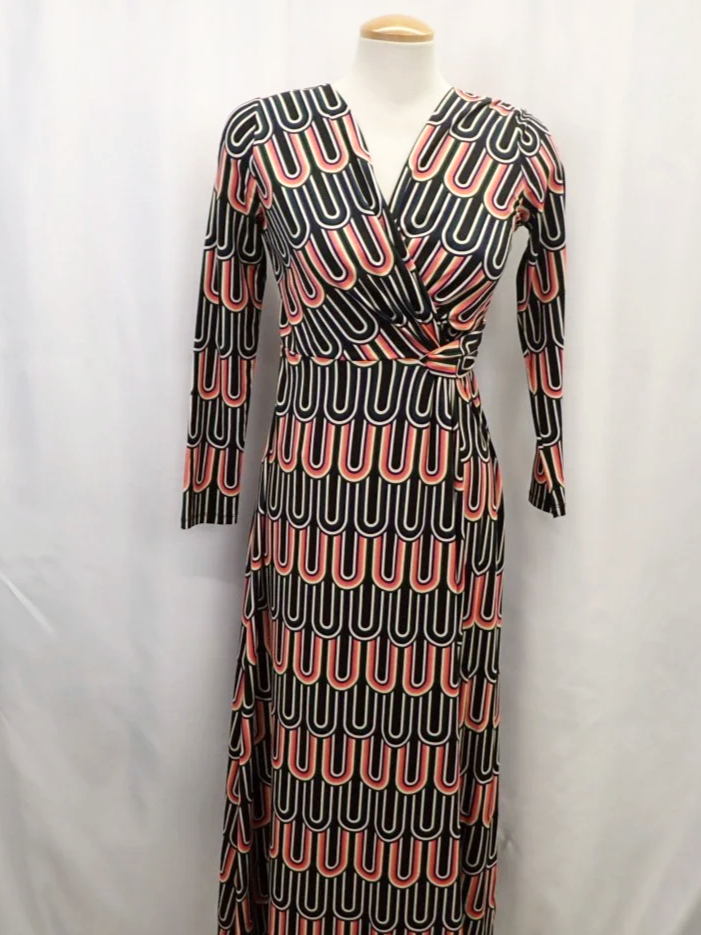 WIN-Online-Shop-Women-In-Need-Community-Cooperative-Resale-Thrift-Store-Jewelry-Gold-Silver-Clothing-Furniture-Antiques-Vintage-Books-Christmas-Victoria-BC-+%2837%29.png