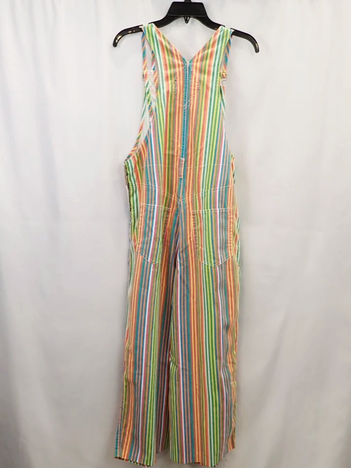WIN-Online-Shop-Women-In-Need-Community-Cooperative-Resale-Thrift-Store-Jewelry-Gold-Silver-Clothing-Furniture-Antiques-Vintage-Books-Christmas-Victoria-BC-+%2828%29.png