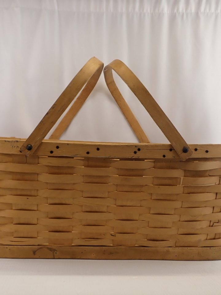 WIN-Online-Shop-Women-In-Need-Community-Cooperative-Resale-Thrift-Store-Jewelry-Gold-Silver-Clothing-Furniture-Antiques-Vintage-Books-Christmas-Victoria-BC- (88).JPG